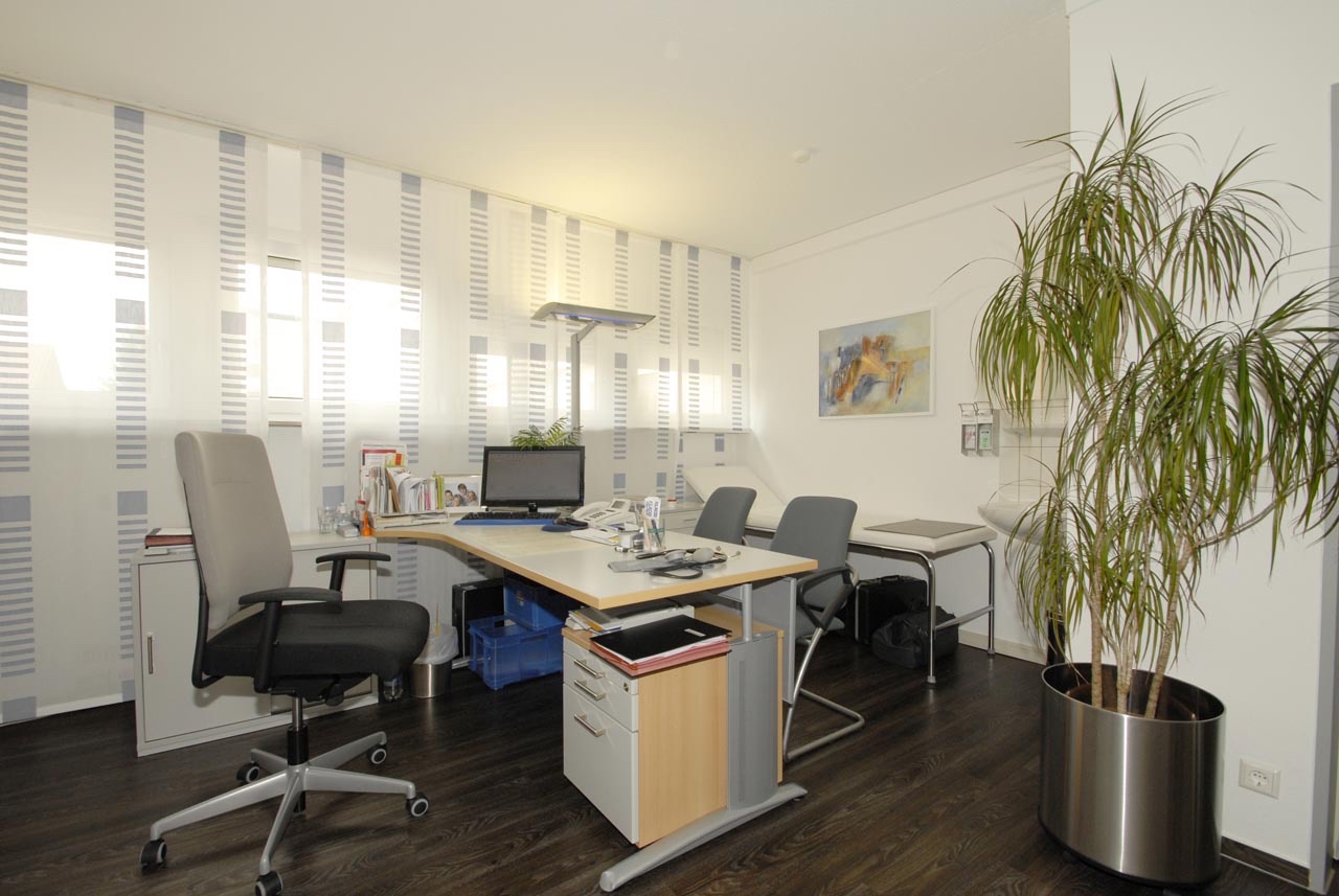 71034 Böblingen - Suche für internistische Hausarztpraxis FA/FÄ für Innere Medizin oder Allgemeinmedizin