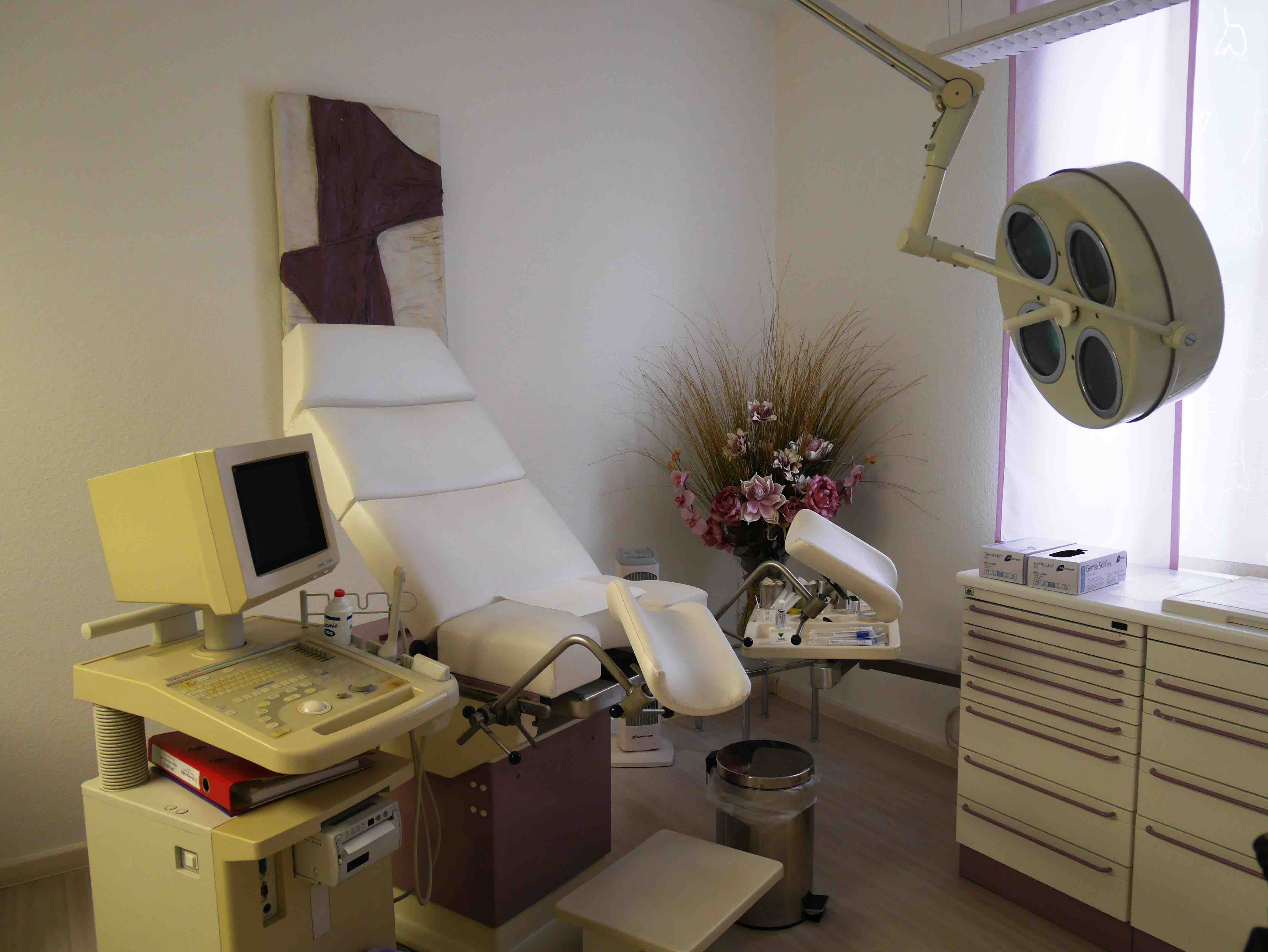 Gynäkologische Praxis sucht Honorarärztin/-arzt für Praxisvertretung