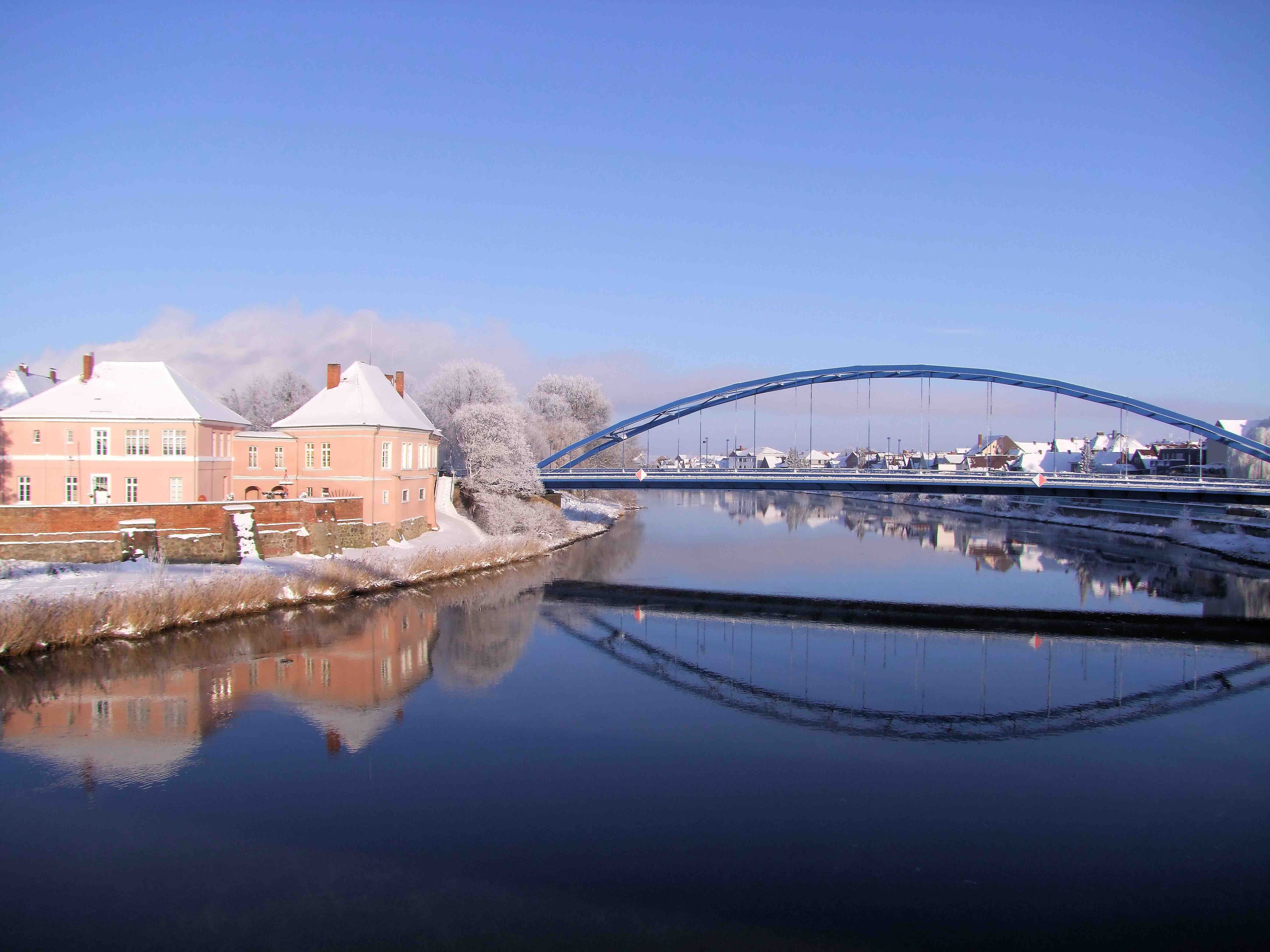 Internistische Hausarztpraxis sucht Facharzt für Festanstellung / Teilhaberschaft in Nordeutschland (Raum Verden / Nienburg)