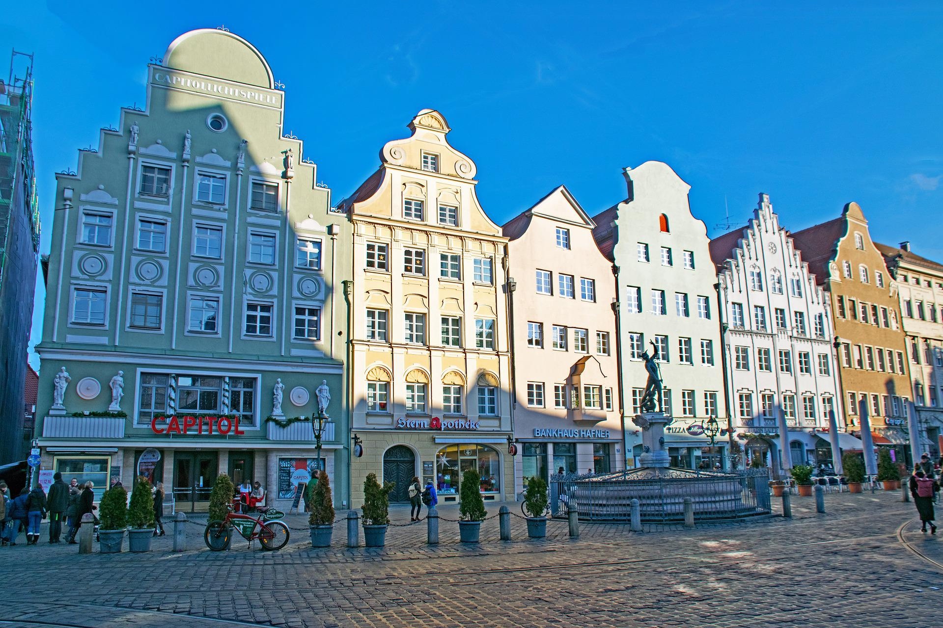 Ärztehaus Immobilie in Bestlage von Augsburg am Moritzplatz
