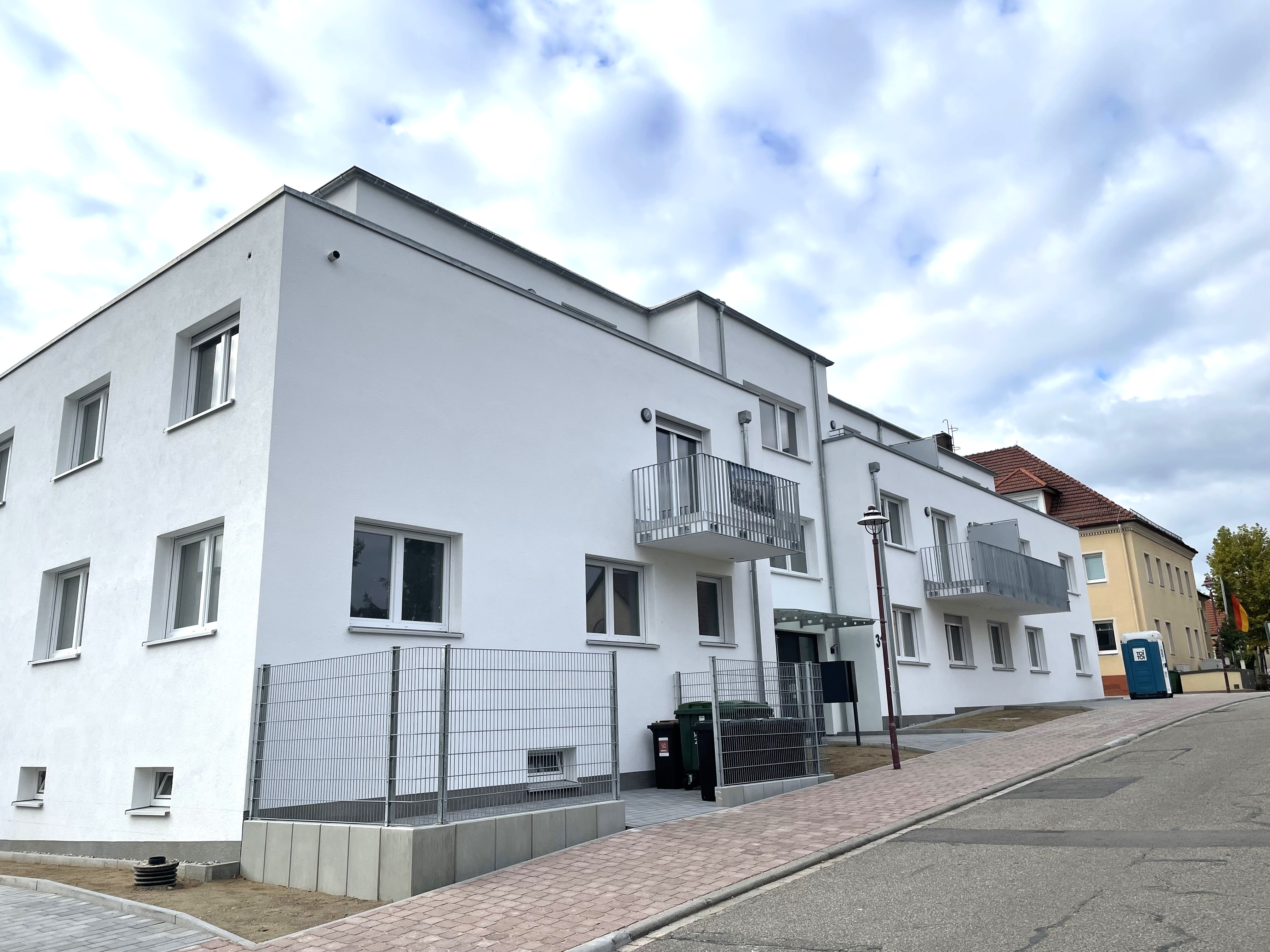 Arztpraxis mit flexibel gestaltbarem Innenausbau – schlüsselfertig nach Ihren Wünschen