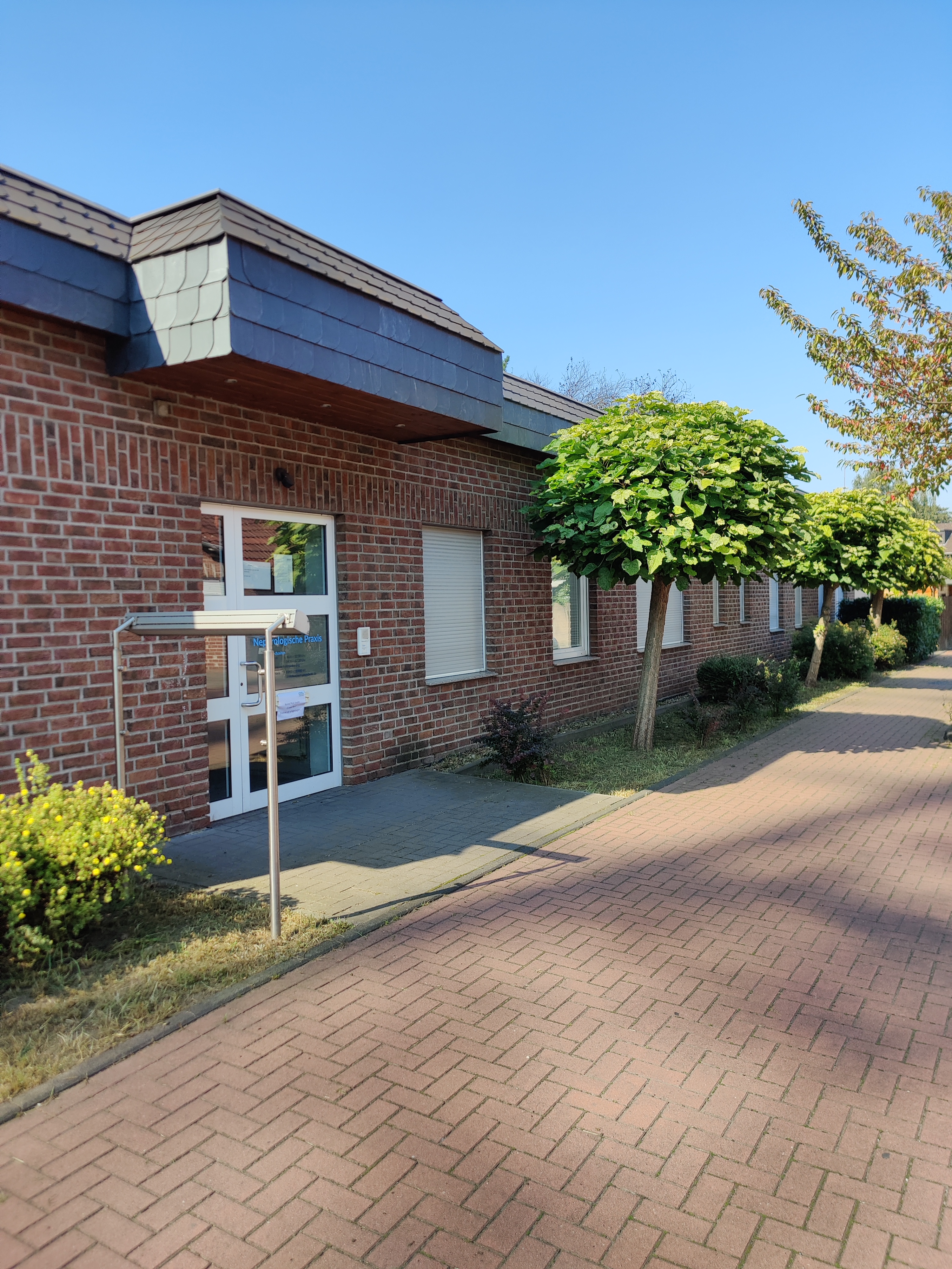 Attraktive ebenerdige Praxisfläche in Duisburg-Walsum zu vermieten