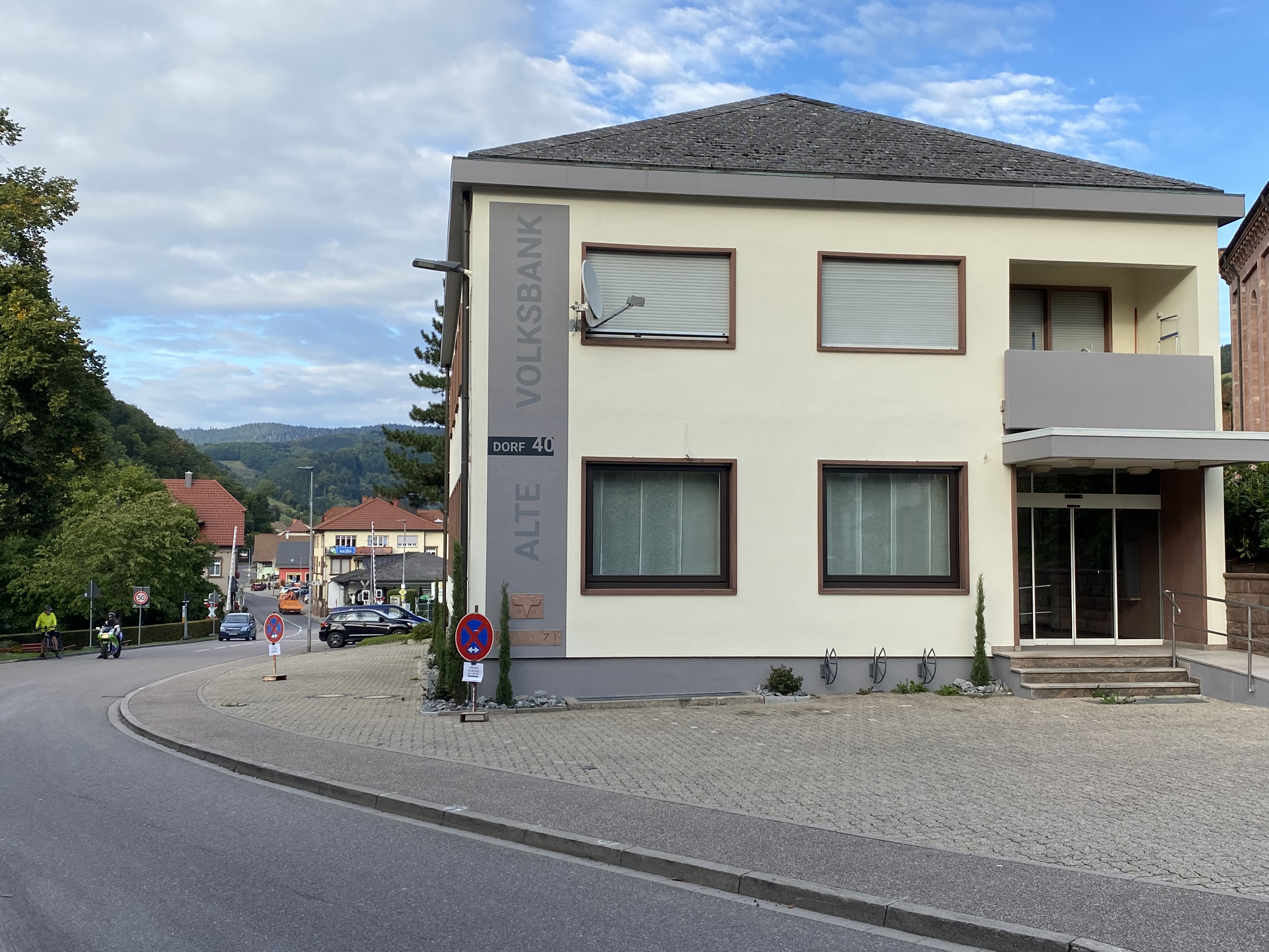 Attraktive Räume für Arztpraxis in der Ortsmitte