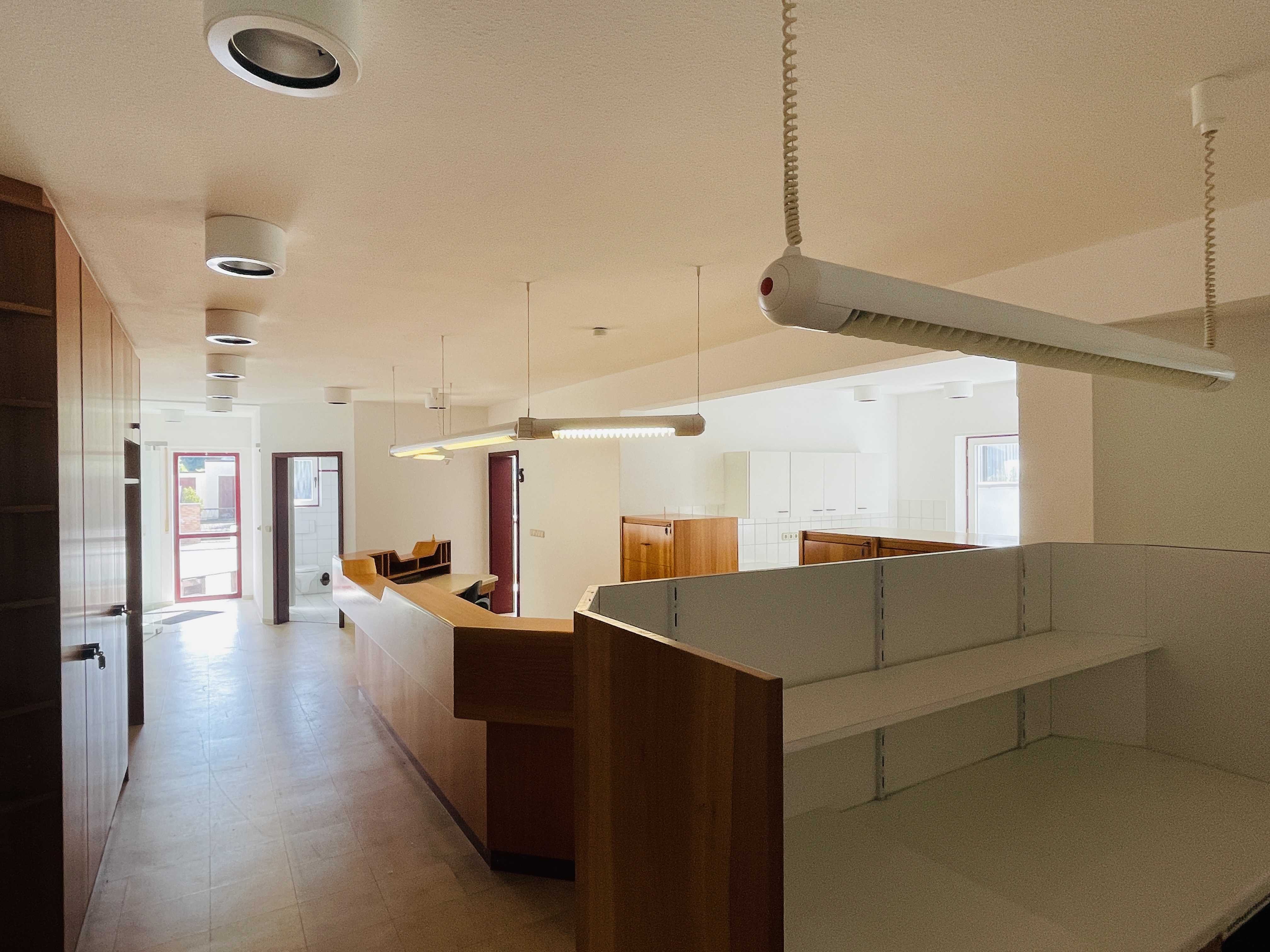 Gepflegte Praxis/Gewerbeeinheit sucht neue Mieter mitten in Schifferstadt