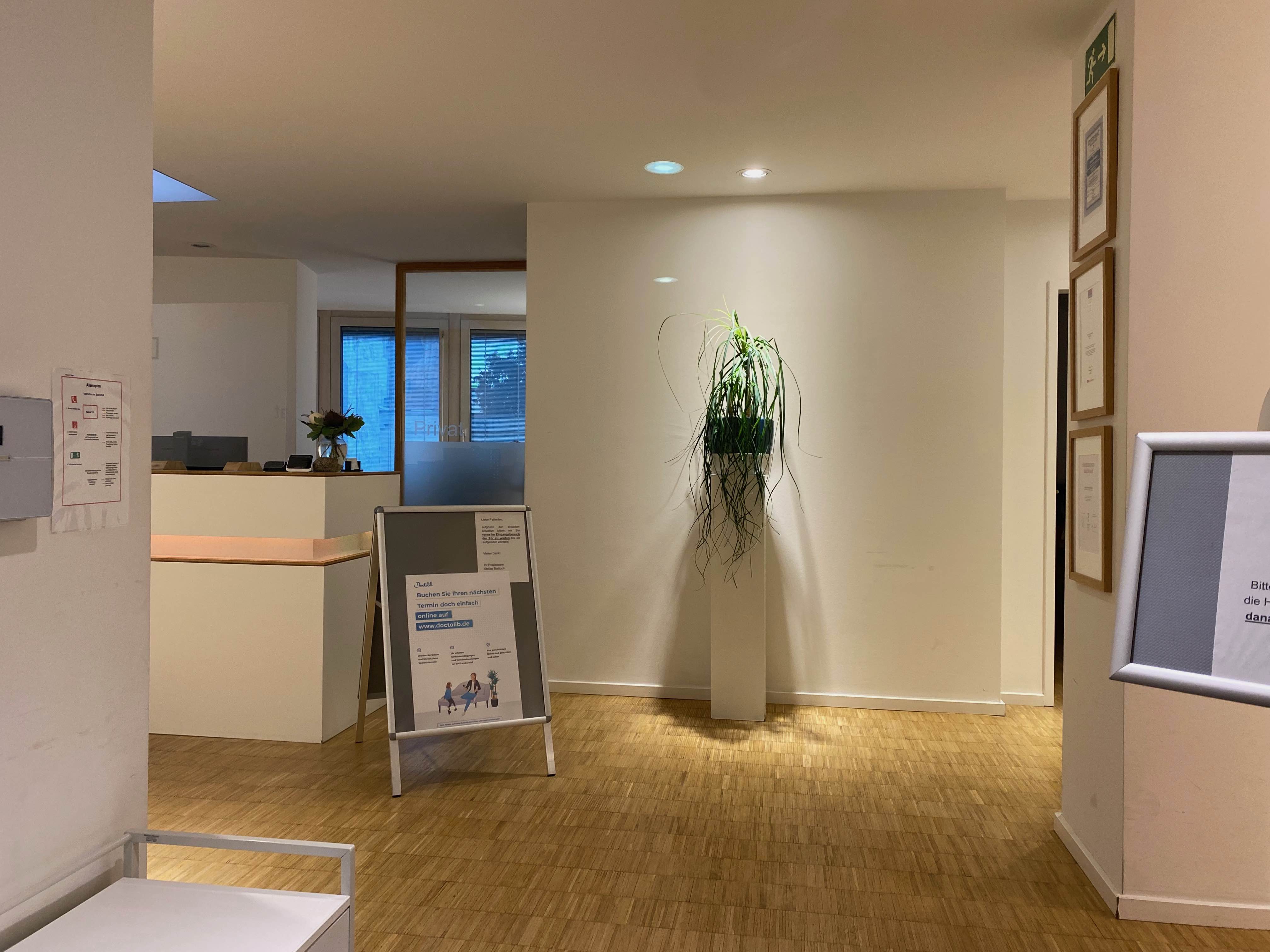 Helle Arztpraxis in Horgau-Auerbach zu vermieten