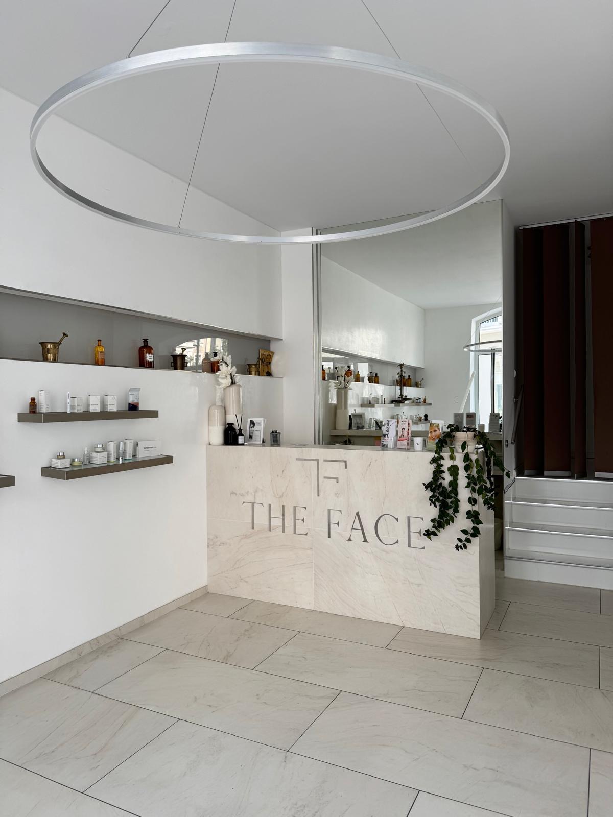 Moderne, vollausgestattete Praxisklinik mit OP-Raum im Herzen von München-Schwabing – zur Ablöse