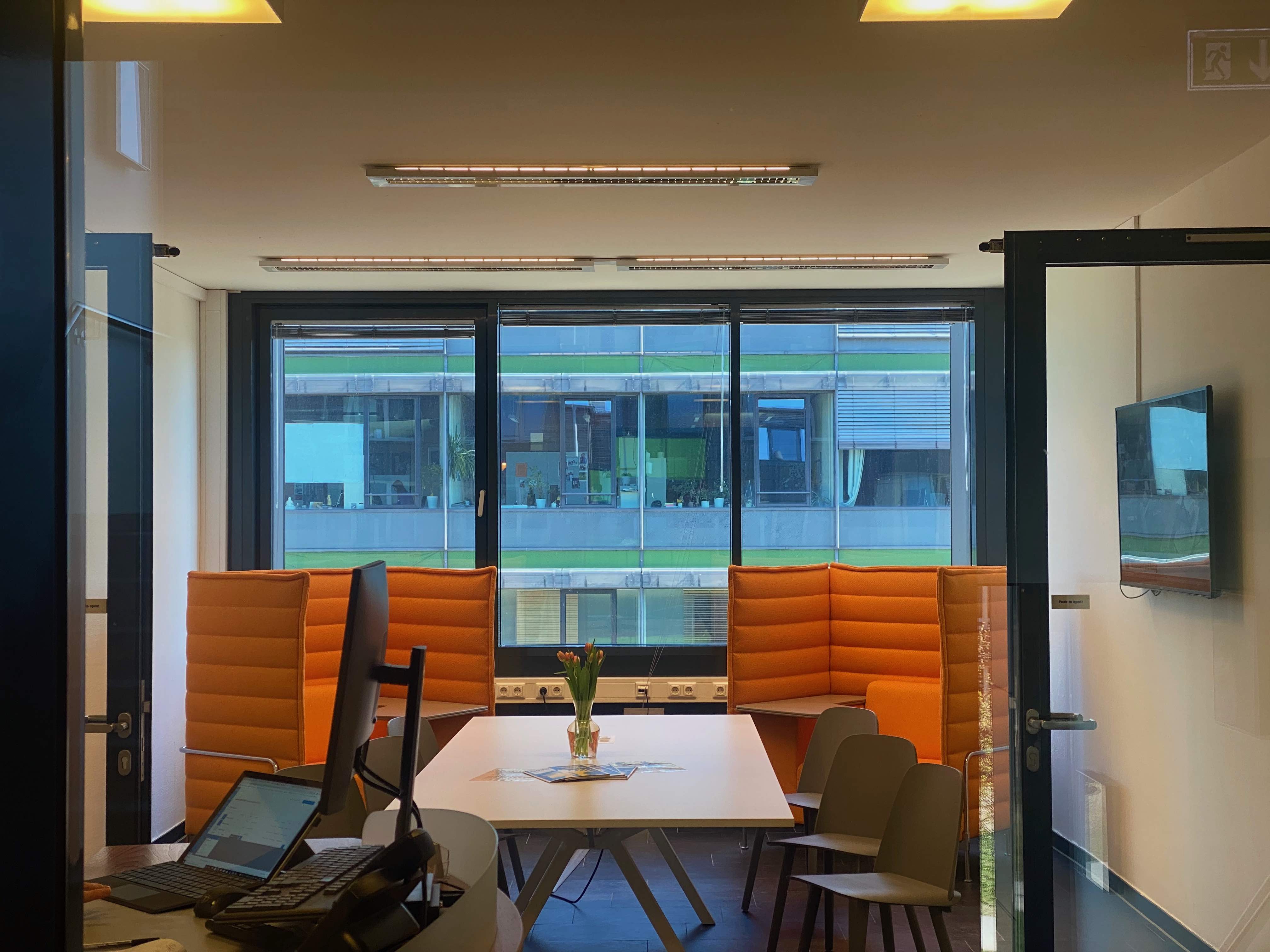 Modernes Ärztehaus im Duisburger Süden an der Stadtgrenze zu Düsseldorf