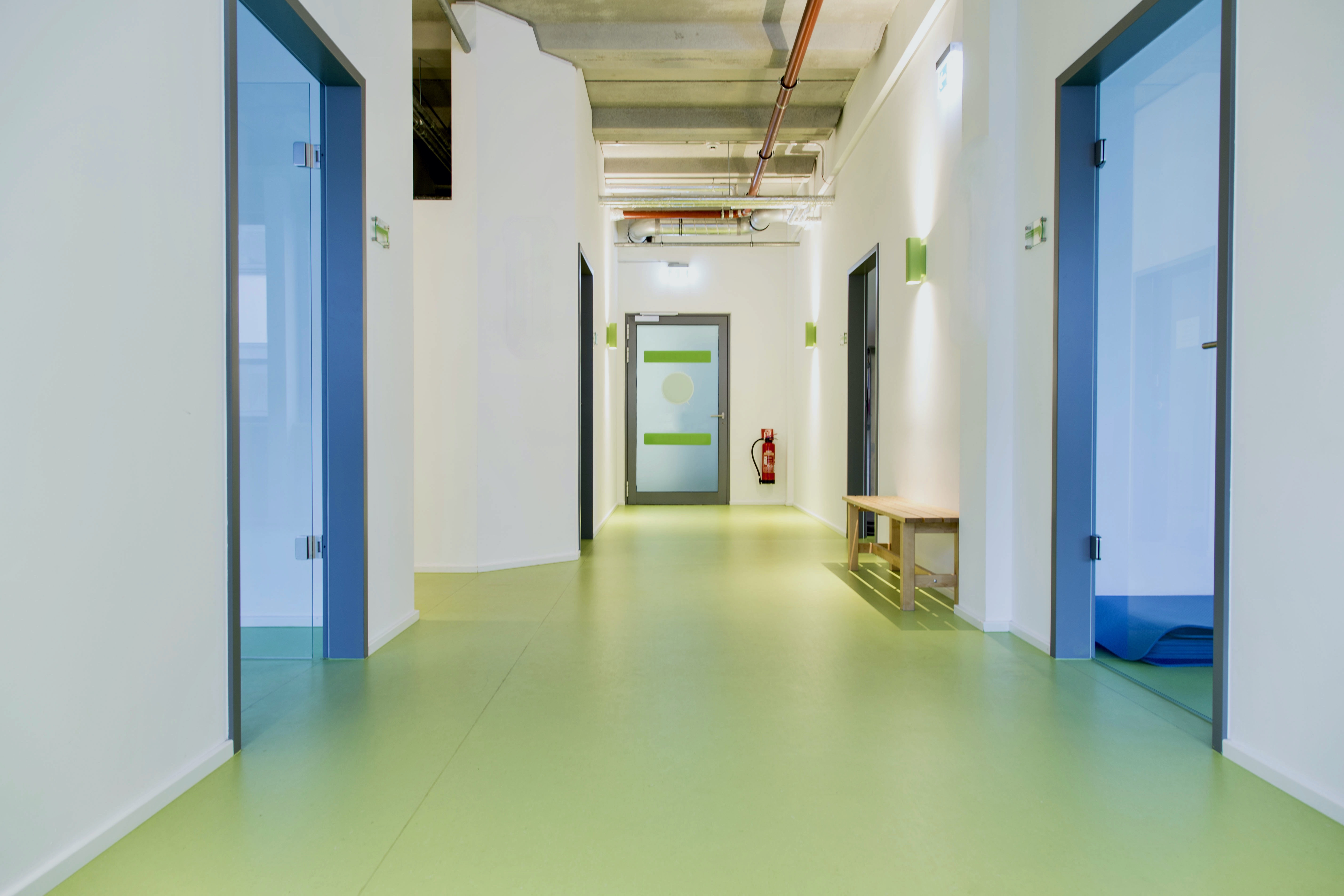 Modernes Praxishaus mit 4 Einheiten, jeweils ca. 240 m²