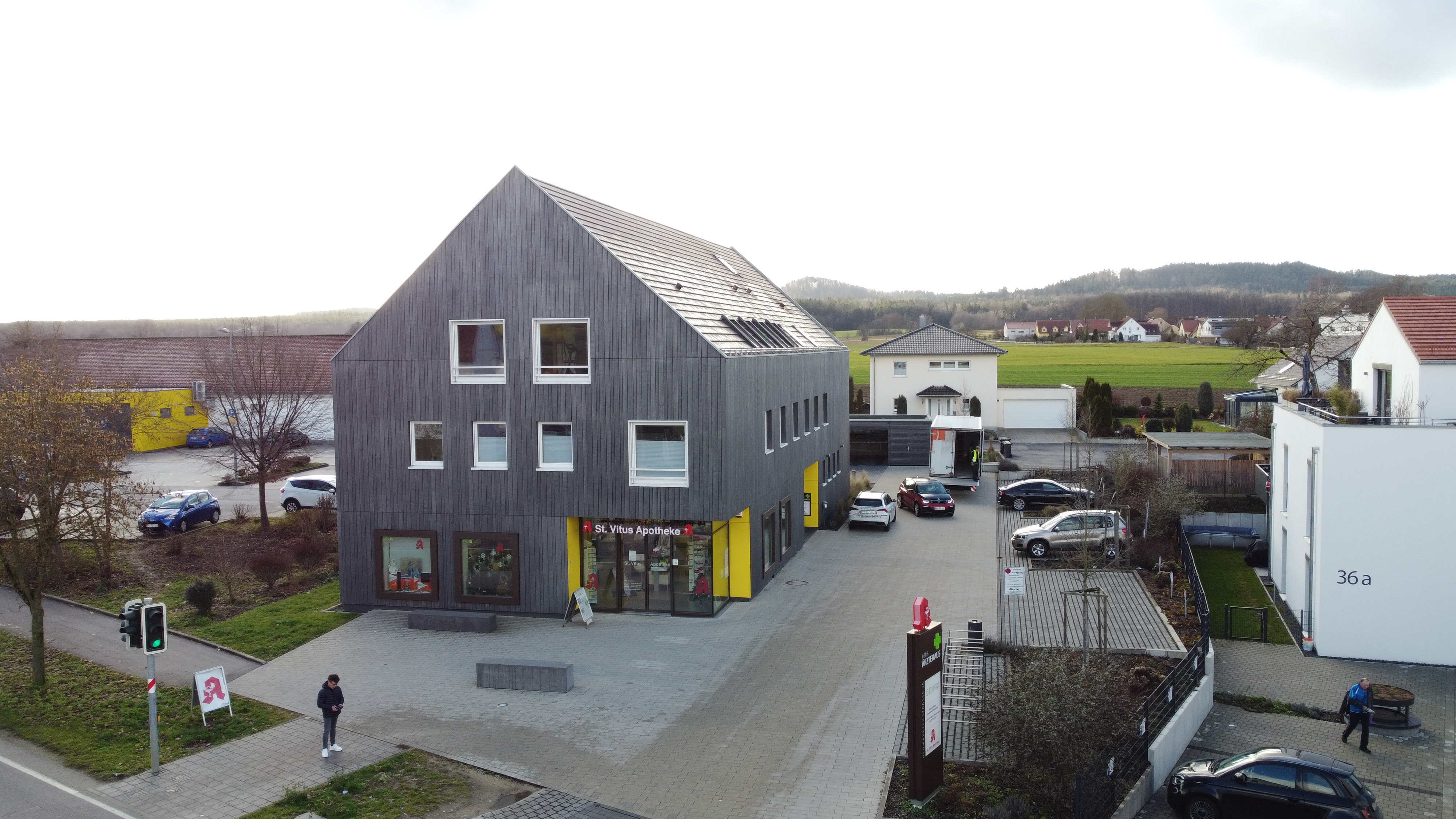 Neue Praxisräume in bester Sichtlage in Berg - Neumarkter Straße