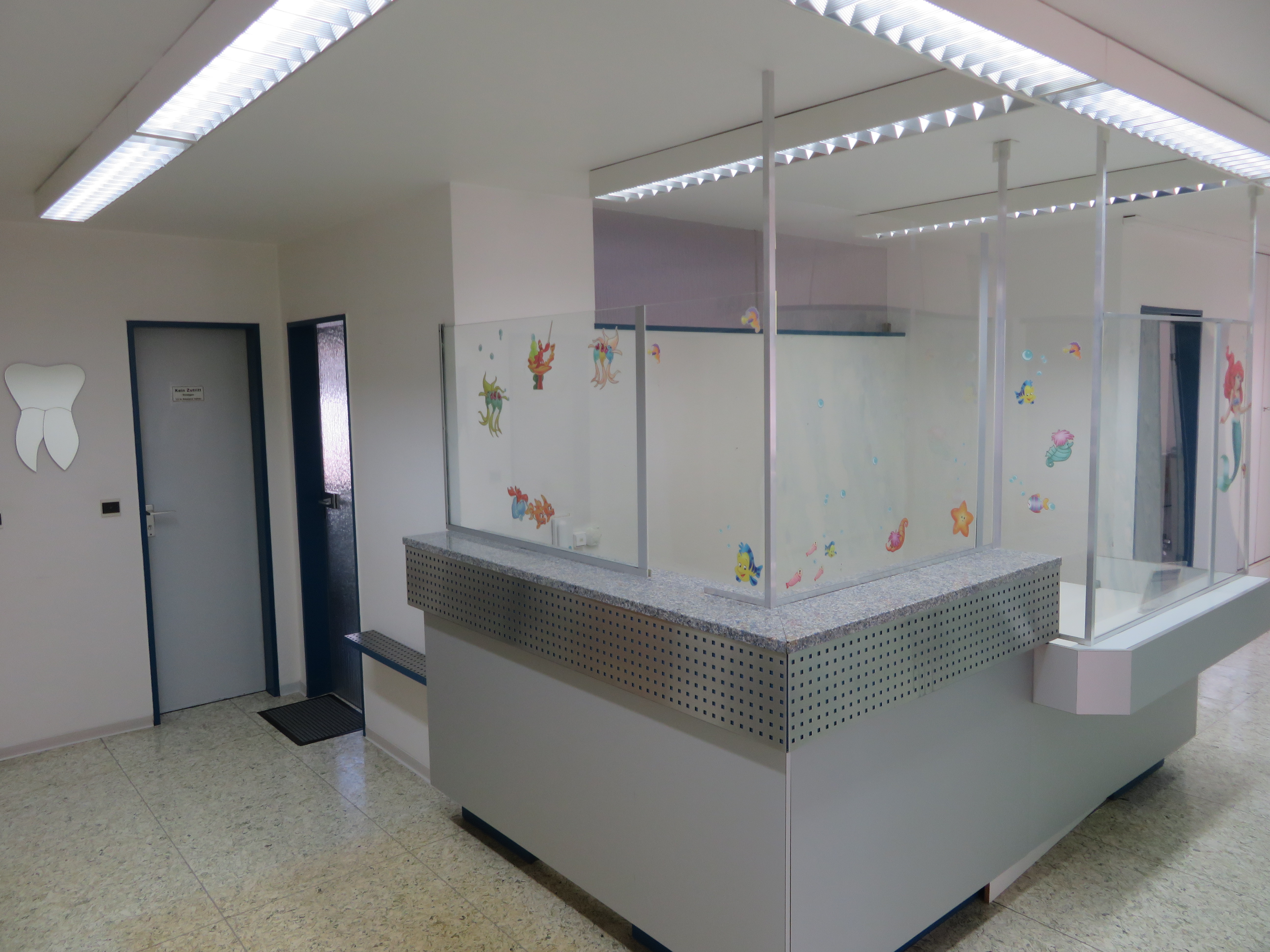 Pforzheim: Barrierefreie Praxisetage in Ärztehaus zu vermieten (bisher Zahnarztpraxis)