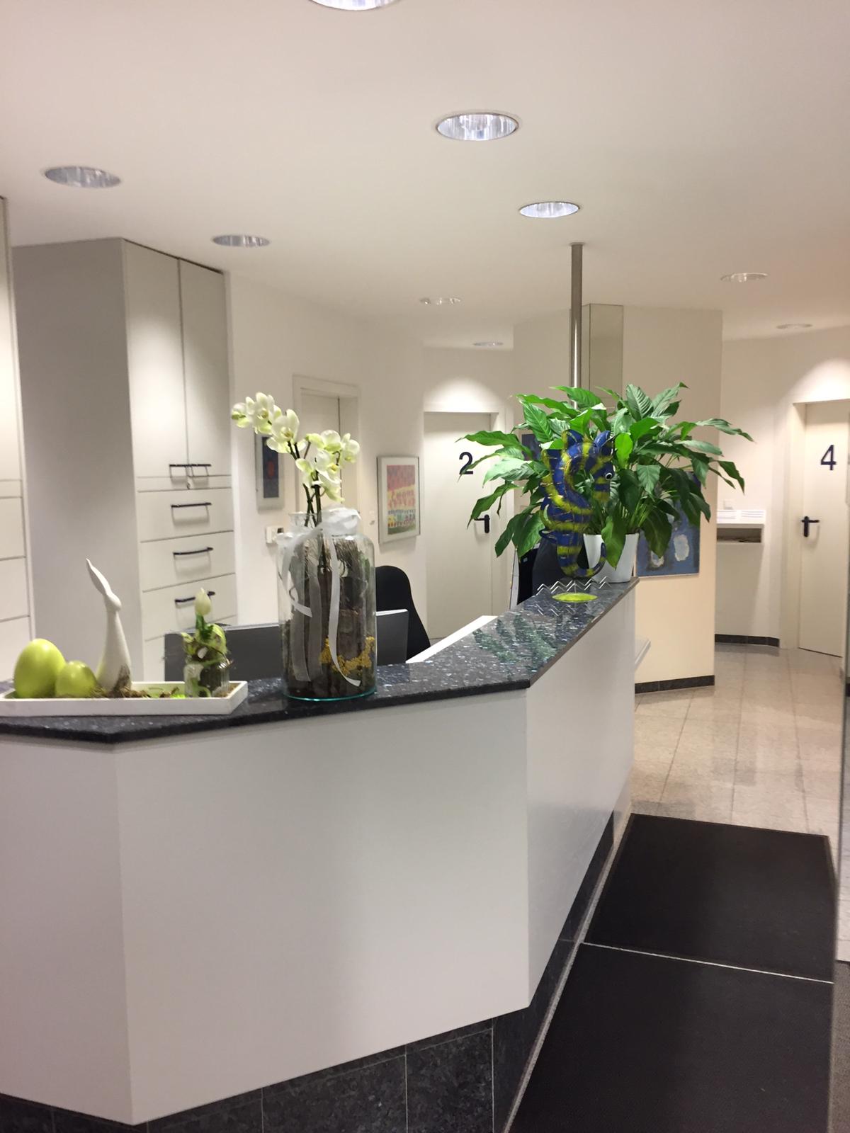 # Perfekte Work-Life-Balance# Etablierte Hausarztpraxis mit zwei Arztsitzen sucht Praxisnachfolger/in