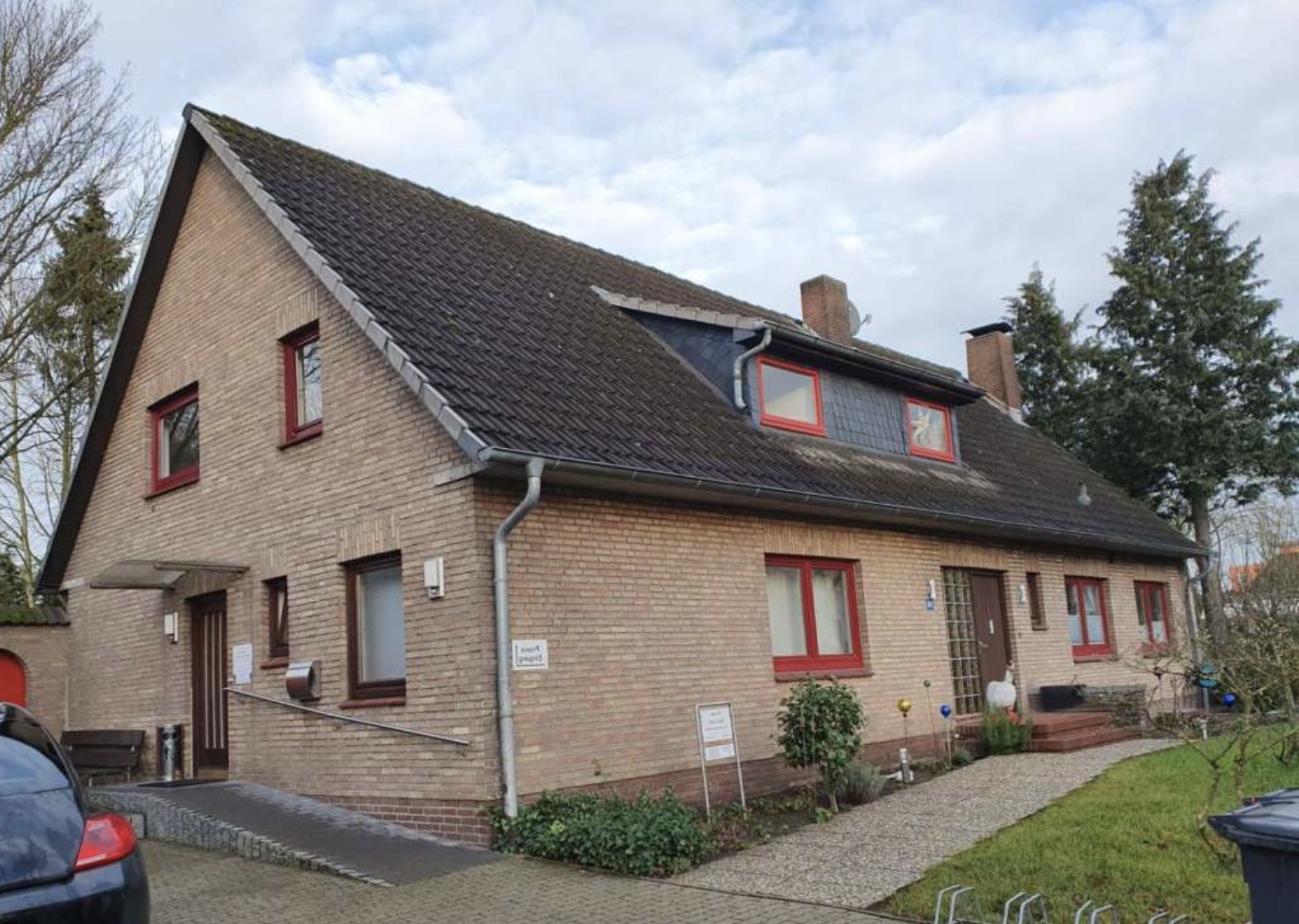 Allgemein-Arztpraxis im nördlichen Hamburger Einzugsgebiet mit eigener Immobilie aus Altersgründen abzugeben