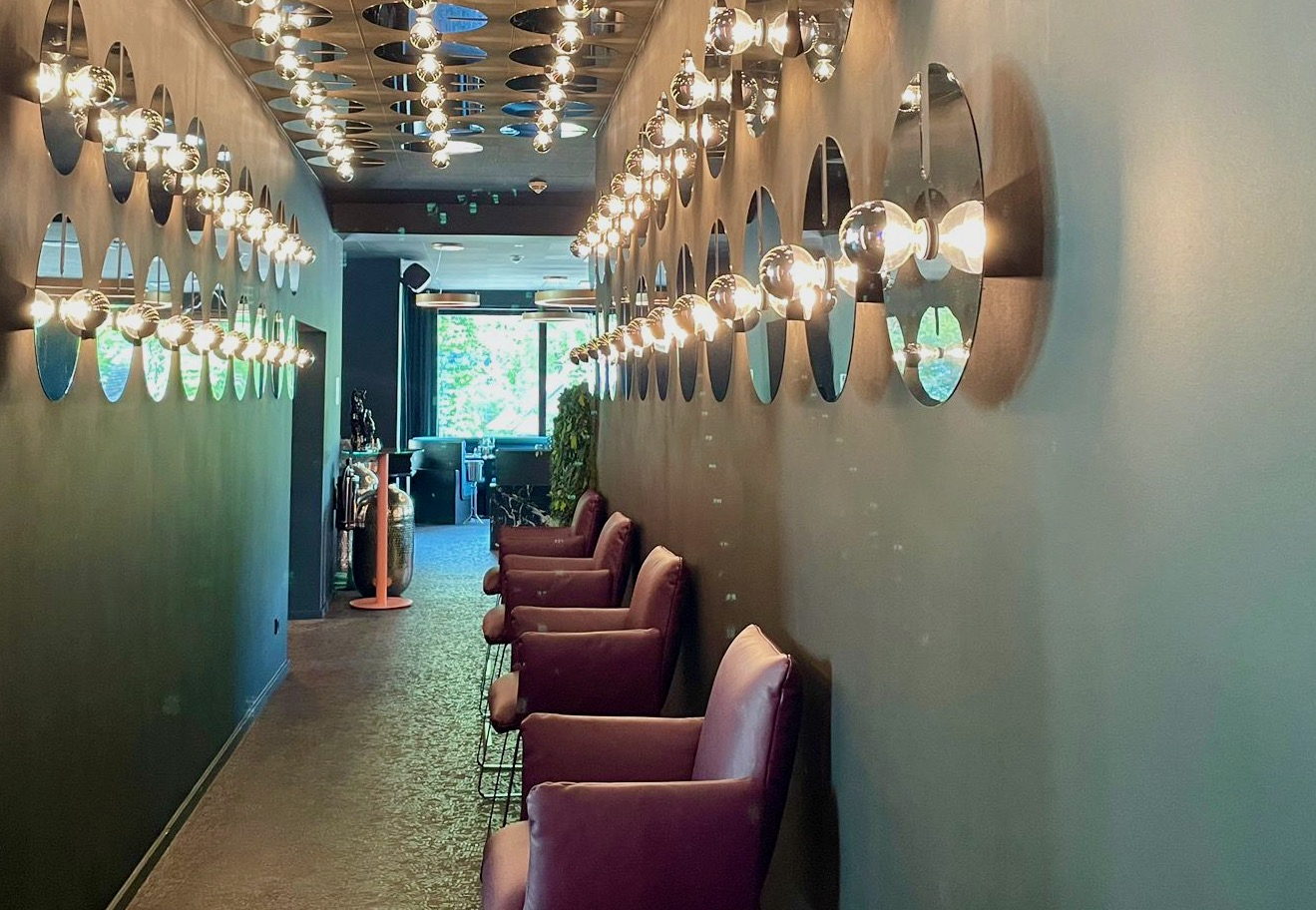 Ankommen und Loslegen. Langjährig etablierte MKG-/Oralchirurgische Überweiserpraxis ab sofort abzugeben