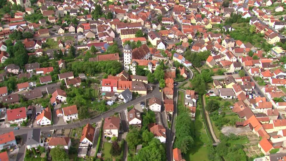 Anstellung mit Assoziation in allgemeinmedizinischer Praxis