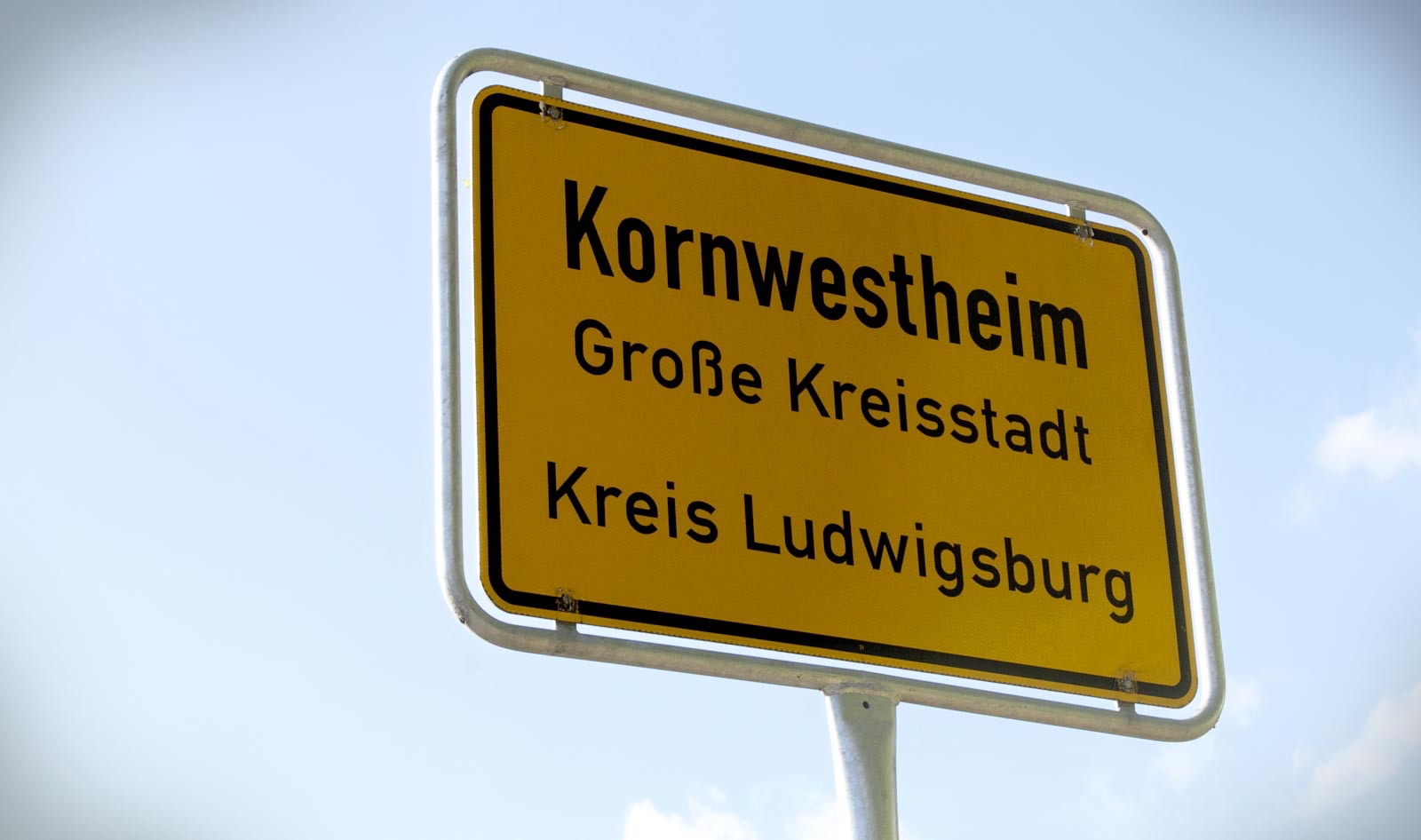 Bestens eingeführte Kinderarzt-Praxis mit KV-Sitz sucht Praxisnachfolger