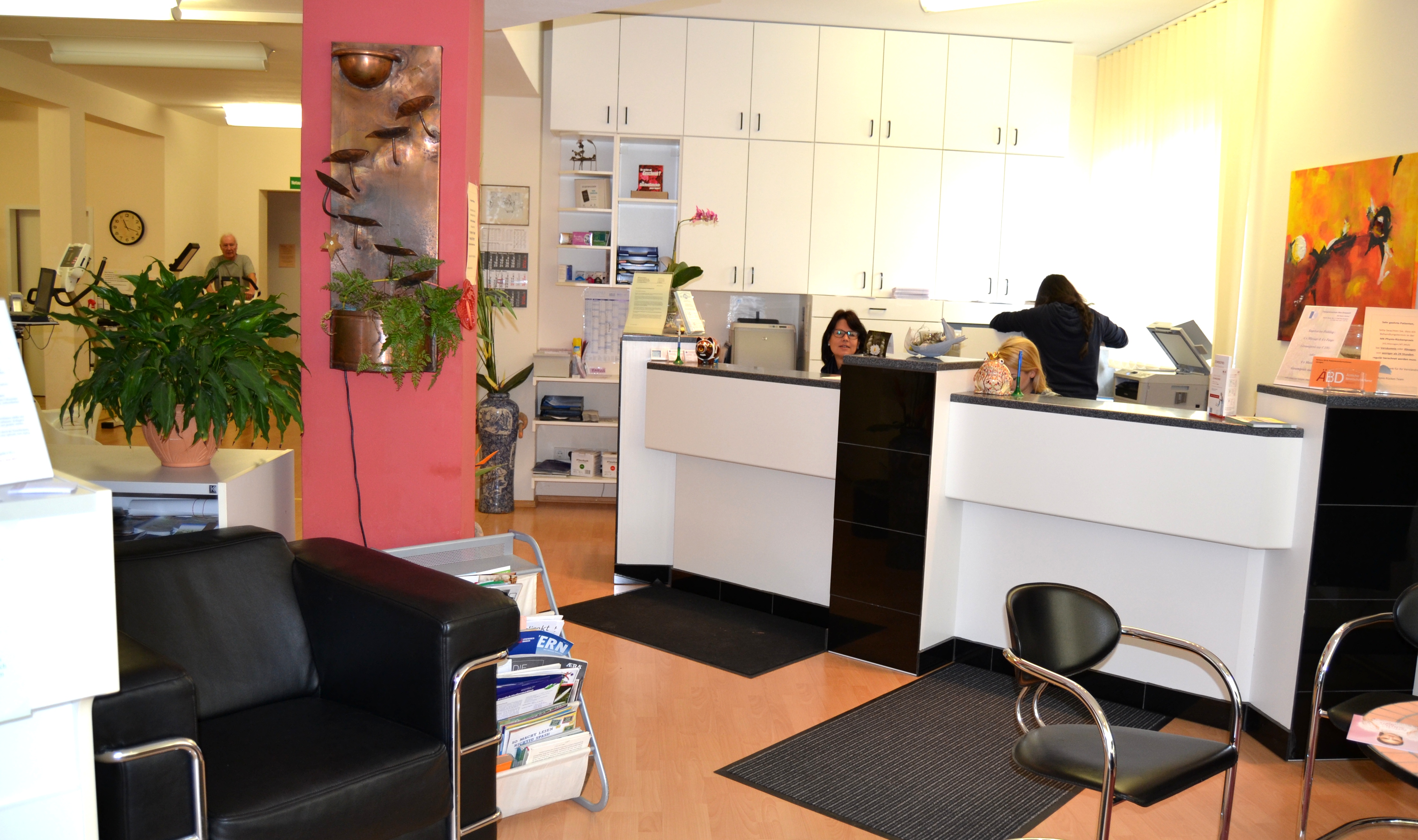 Biete Praxisabgabe mit KV-Sitz für Facharzt für Physikalische und Rehabilitative Medizin