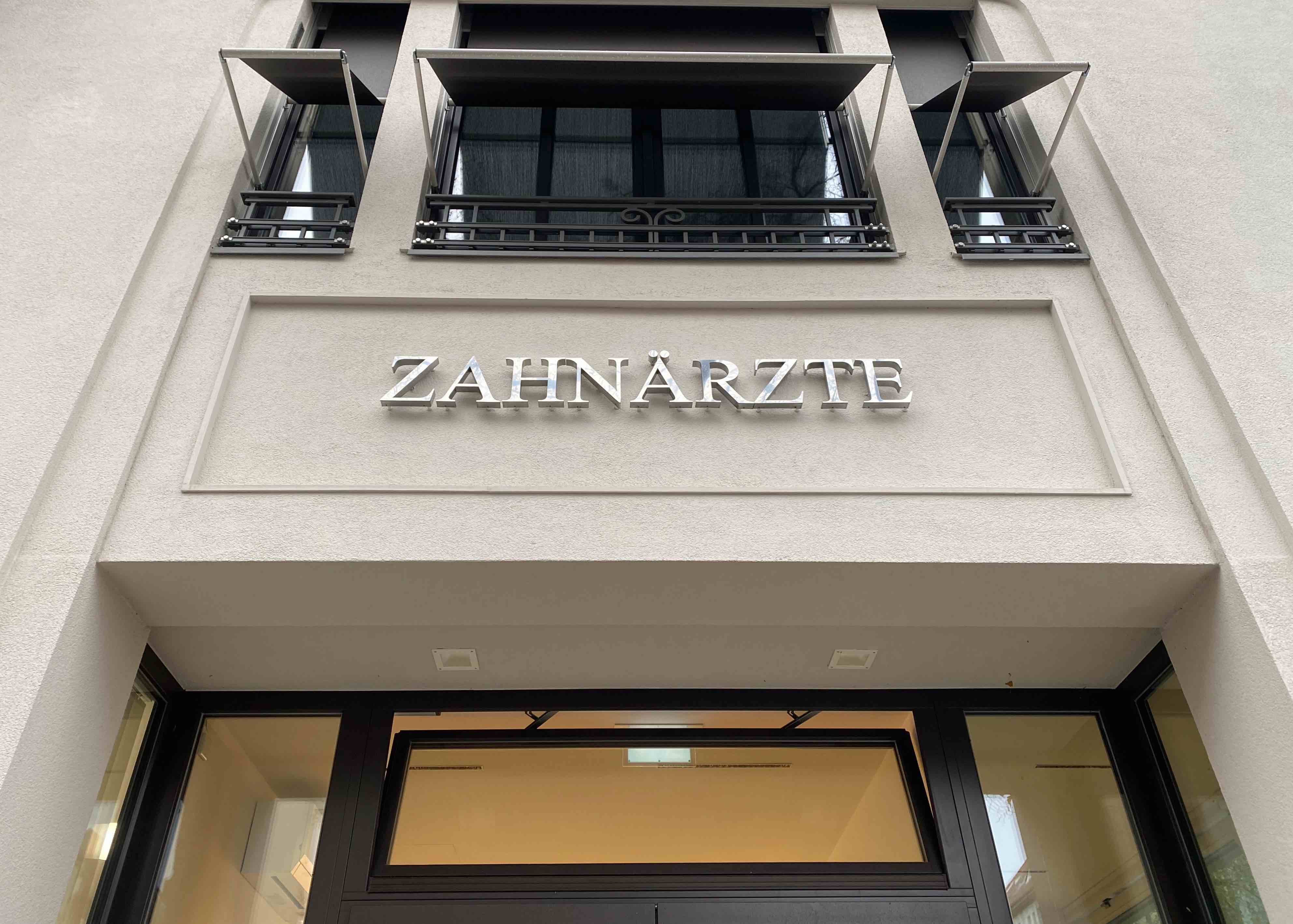 Gepflegte Zahnarztpraxis mit 3 BHZ in attraktivem Bremer Vorort