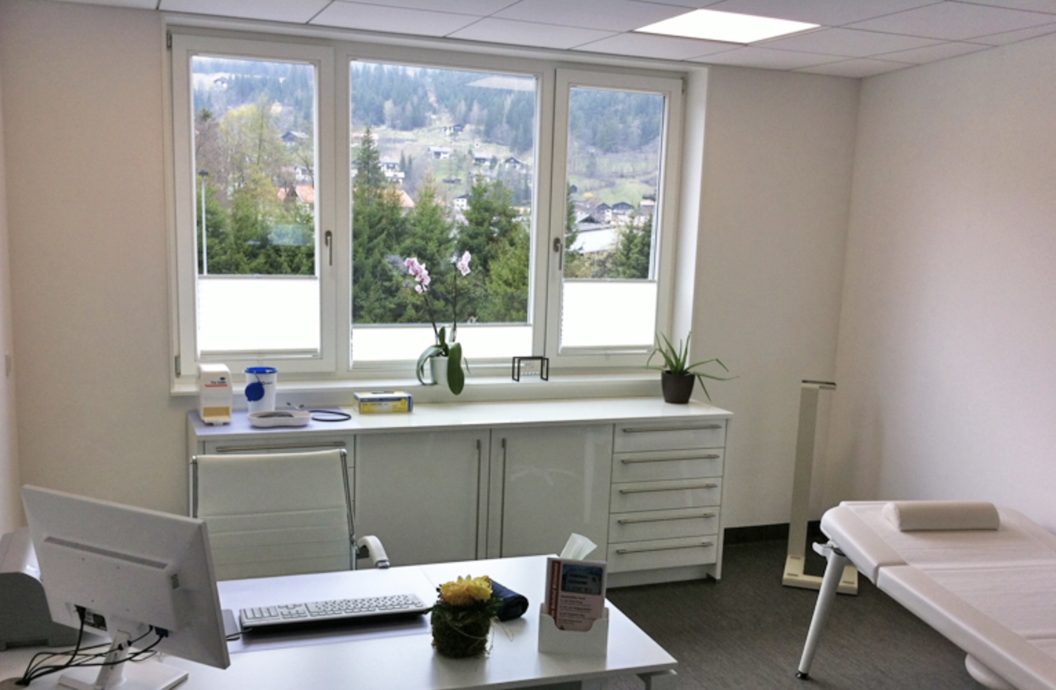 Große Hausarzt - Landarztpraxis mit 2 KV Sitzen im südlichen Oberbayern