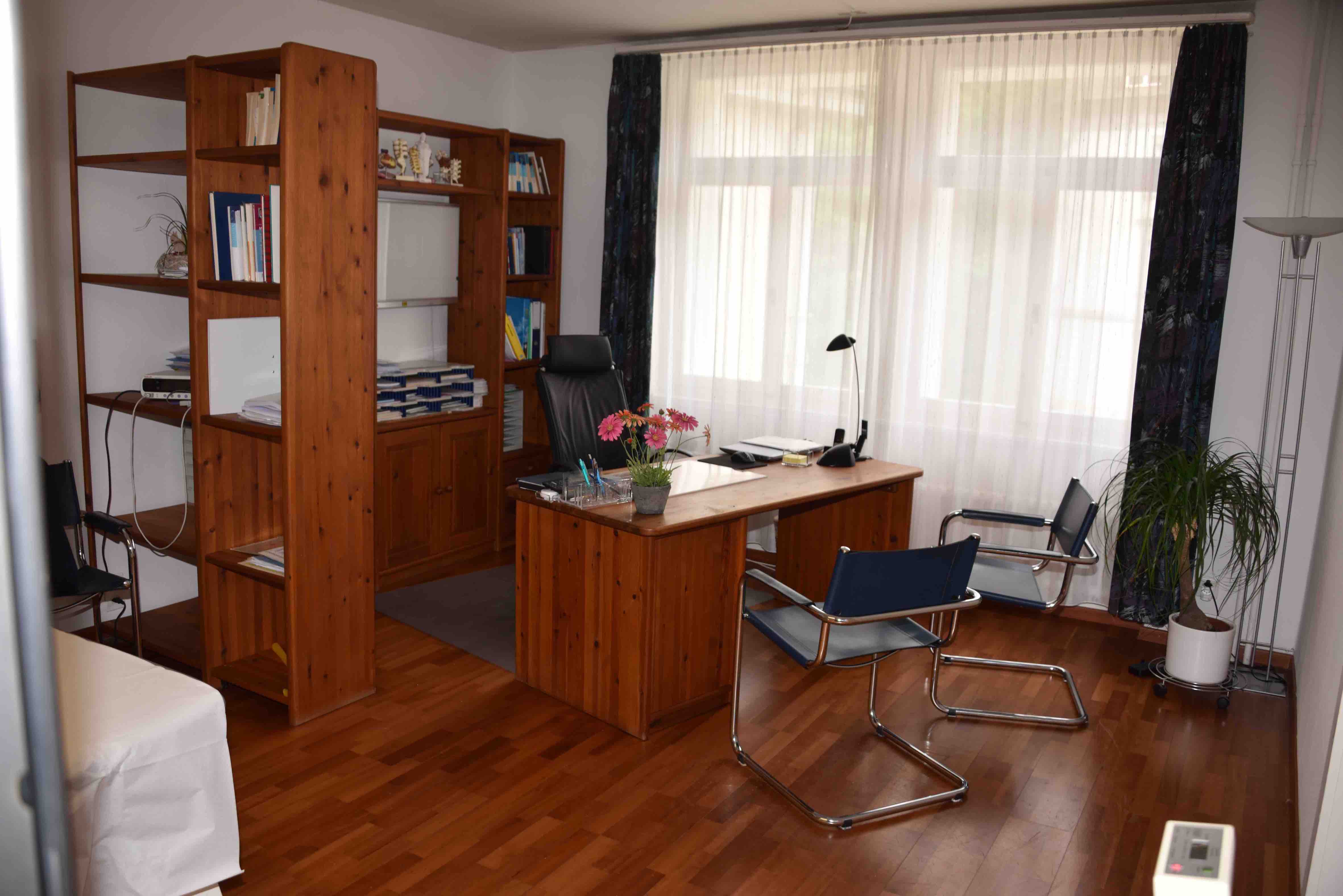 Gut rentable, elektronische Schweizer Hausarztpraxis, Innere Medizin in Stadt  St. Gallen