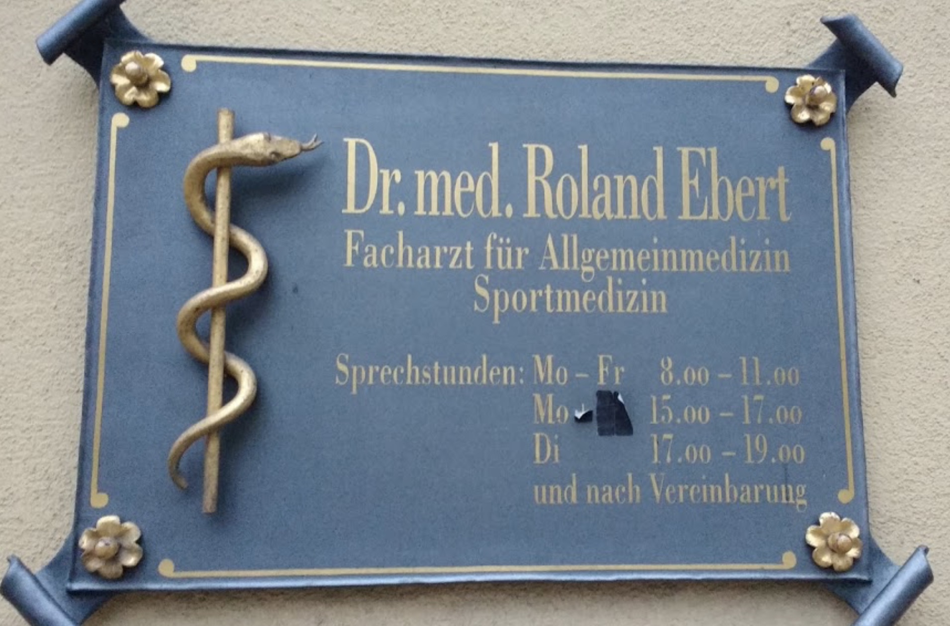 Praxisabgabe gut gehende Allgemeinarztpraxis aus Altersgründen. Interessante Kleinstadt im Landkreis Würzburg mit großem Einzugsbereich.