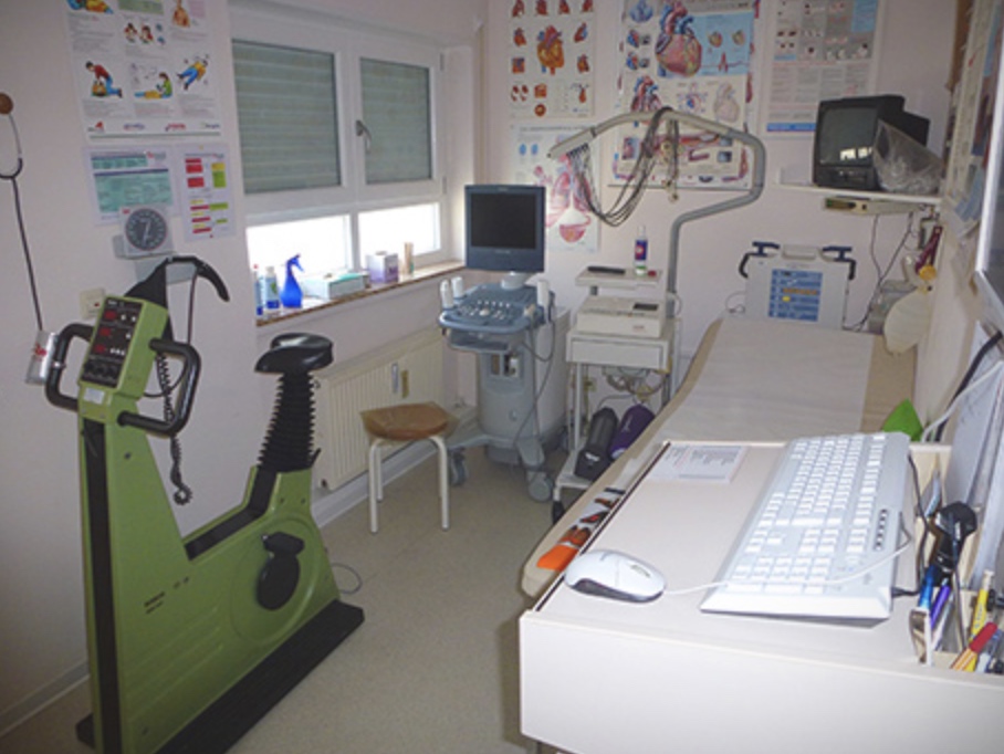 Praxisabgabe: Typische Landarztpraxis der Grundversorgung abzugeben.