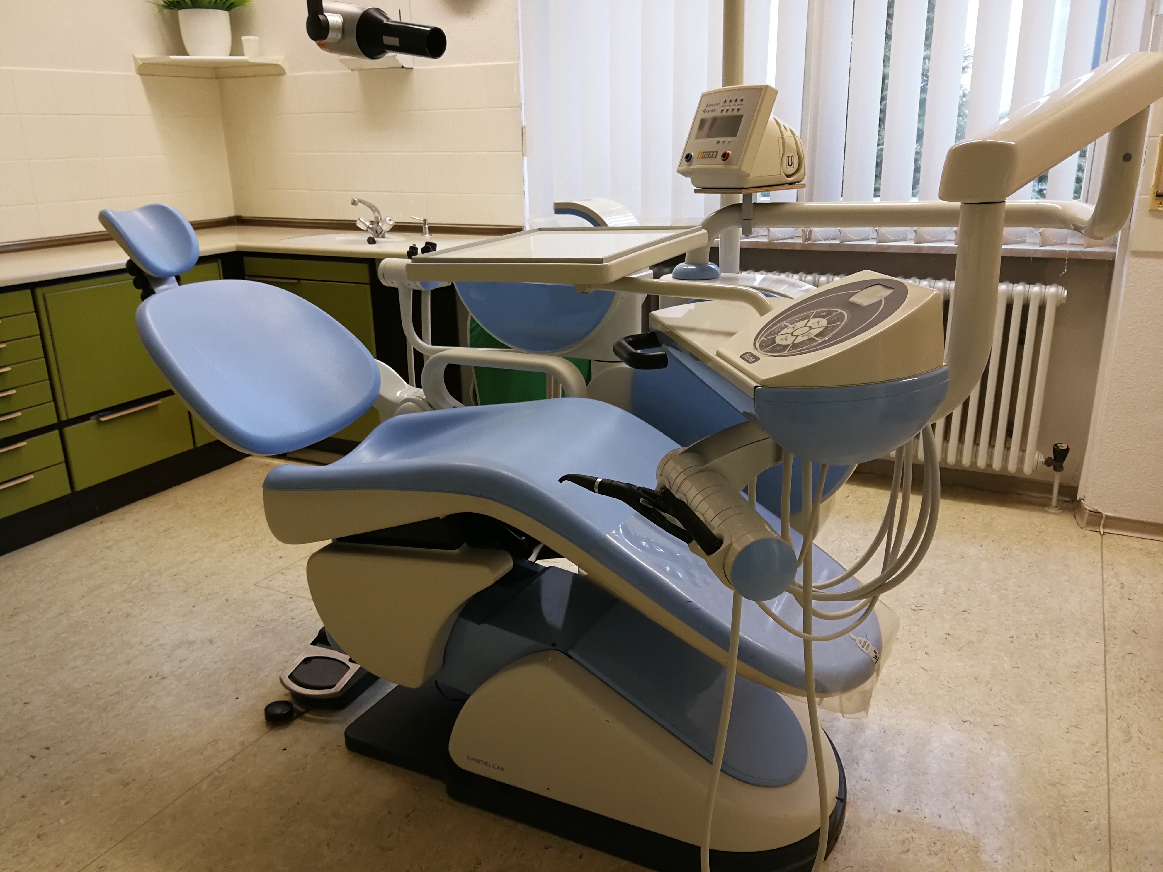 Praxisabgabe Zahnarztpraxis Stuttgart-Ost