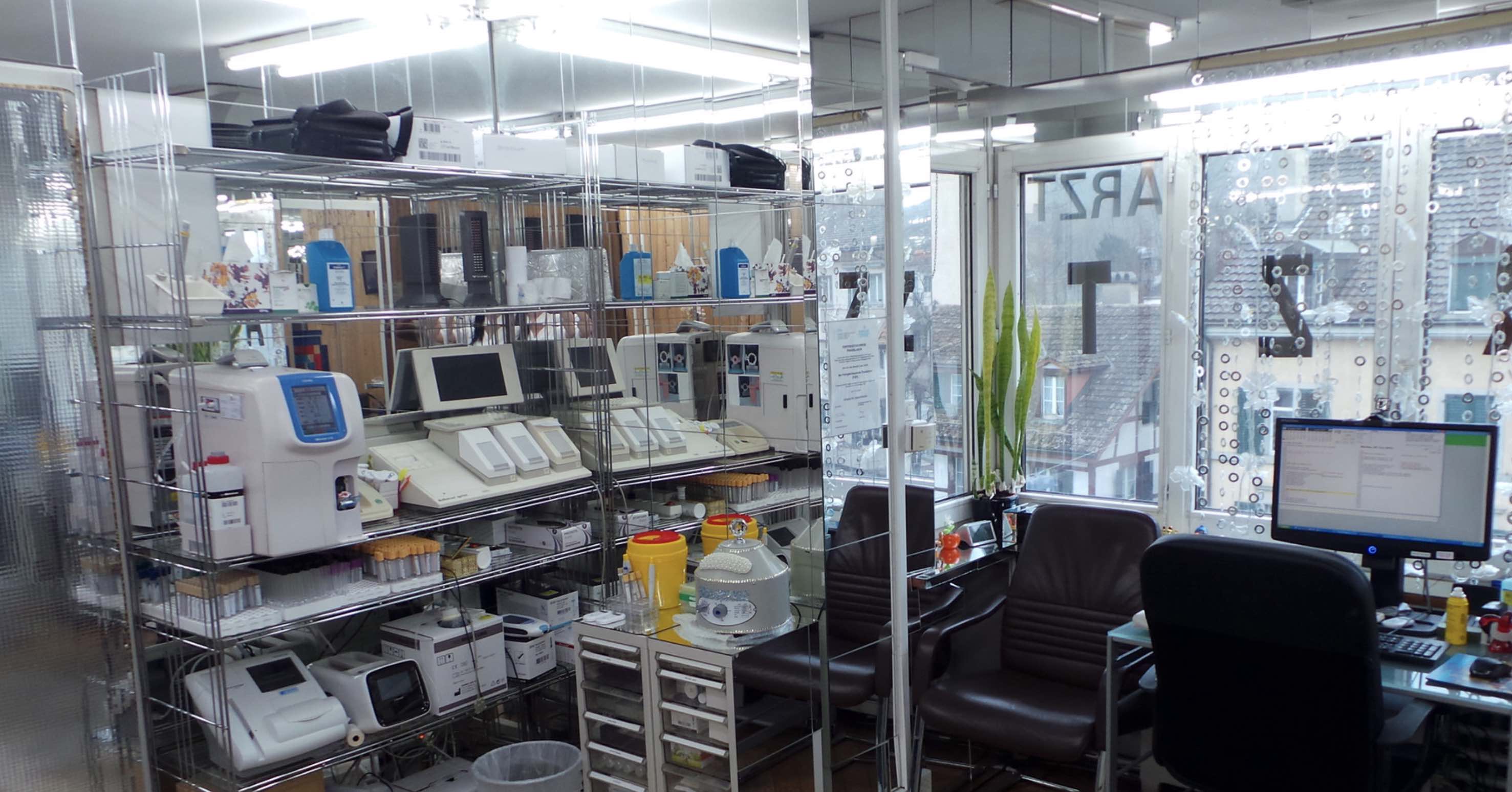 Praxisverkauf Allgemeinarztpraxis mit grossem Kosmetikanteil in der Stadt Zürich, Schweiz