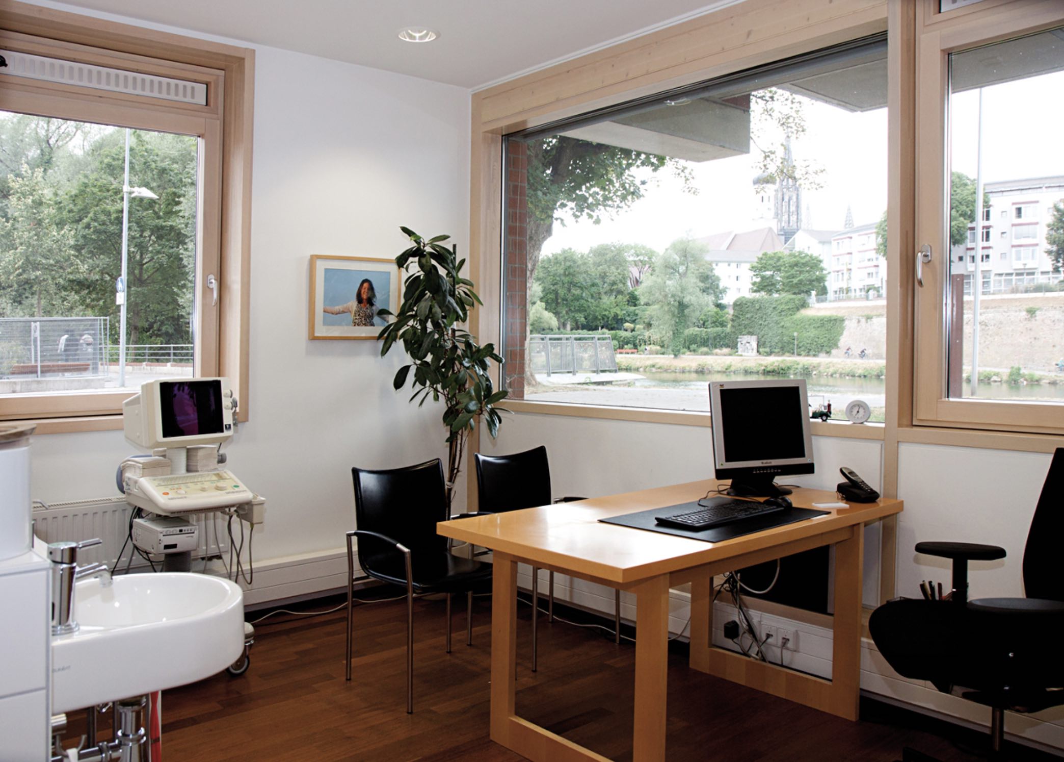 Praxisverkauf: Moderne hausärztlich-internistische Praxis in Neu-Ulm abzugeben