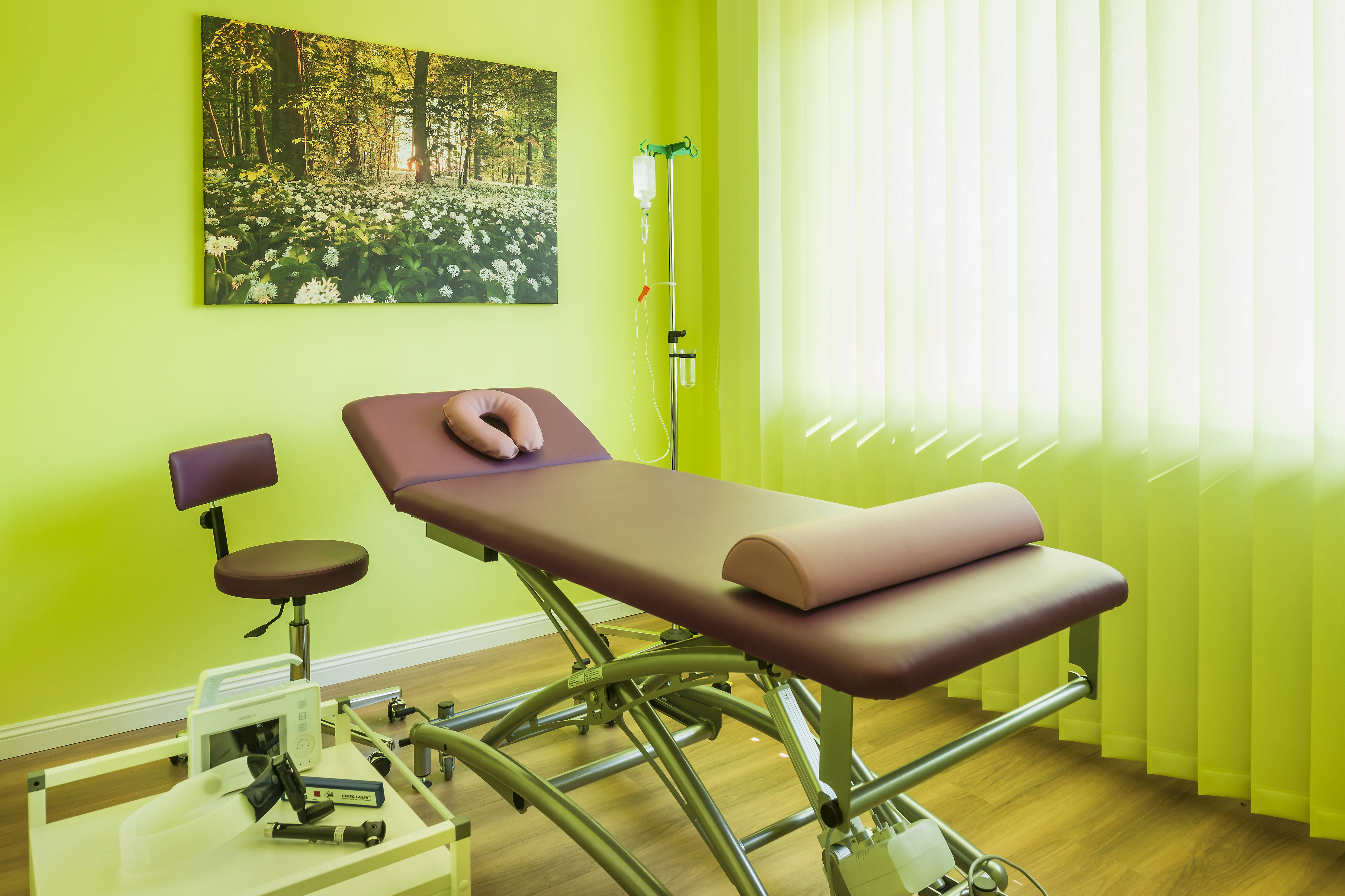 Schmerztherapeutische Privatpraxis ab zu geben