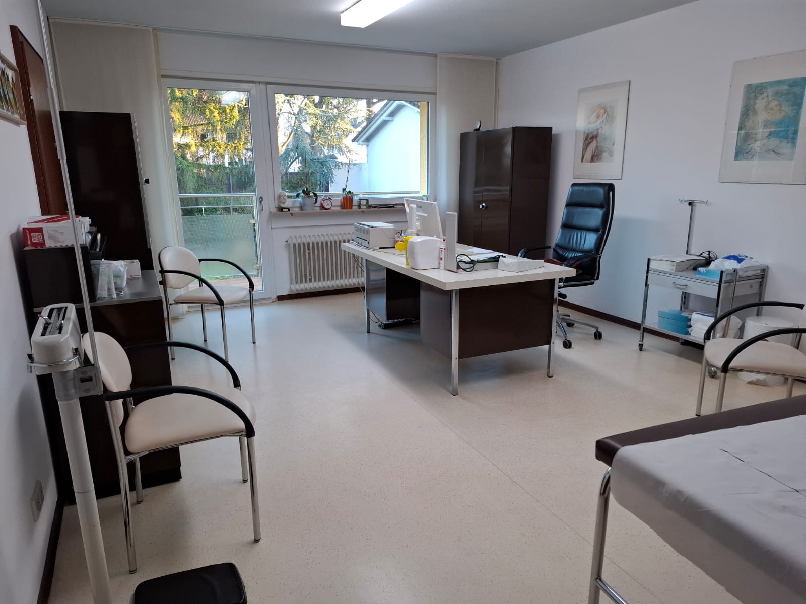 Sehr gute ertragreiche Allgemeinpraxis mit Haus und Bösendorfer Flügel abzugeben