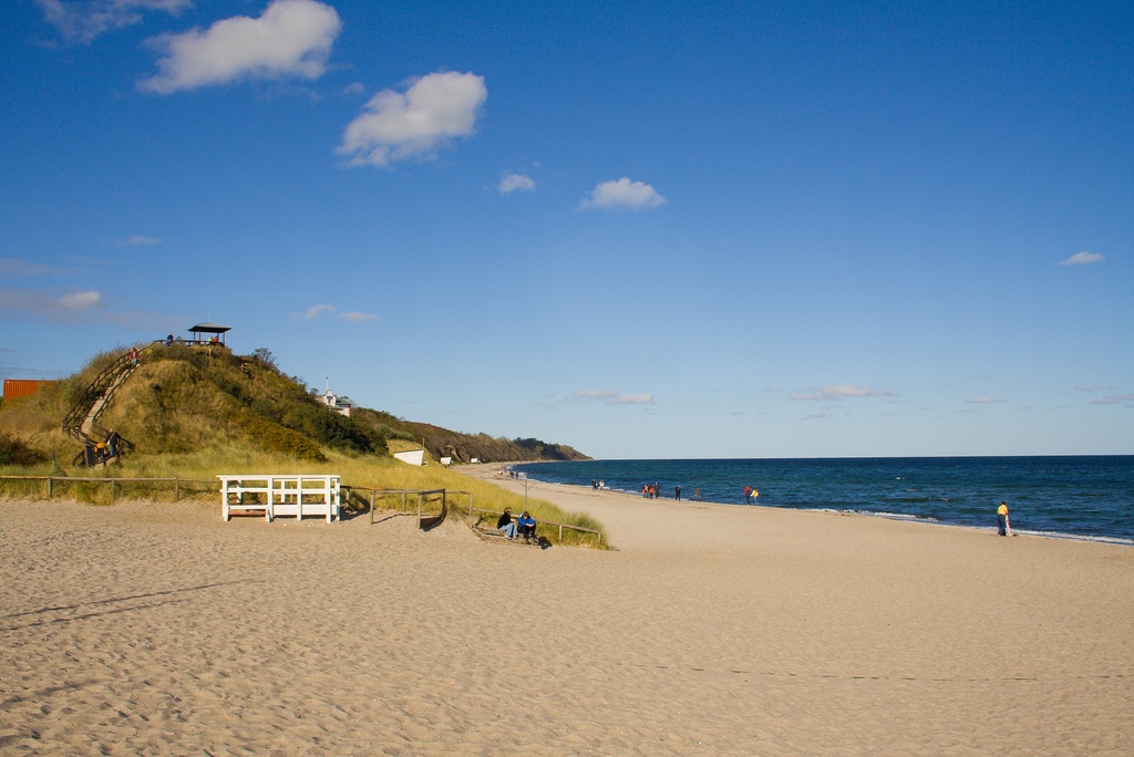 Erfahrene Fachärztin für Allgemeinmedizin sucht gut organisierte Praxis in Ostseenähe, bevorzugt Einstieg in BAG