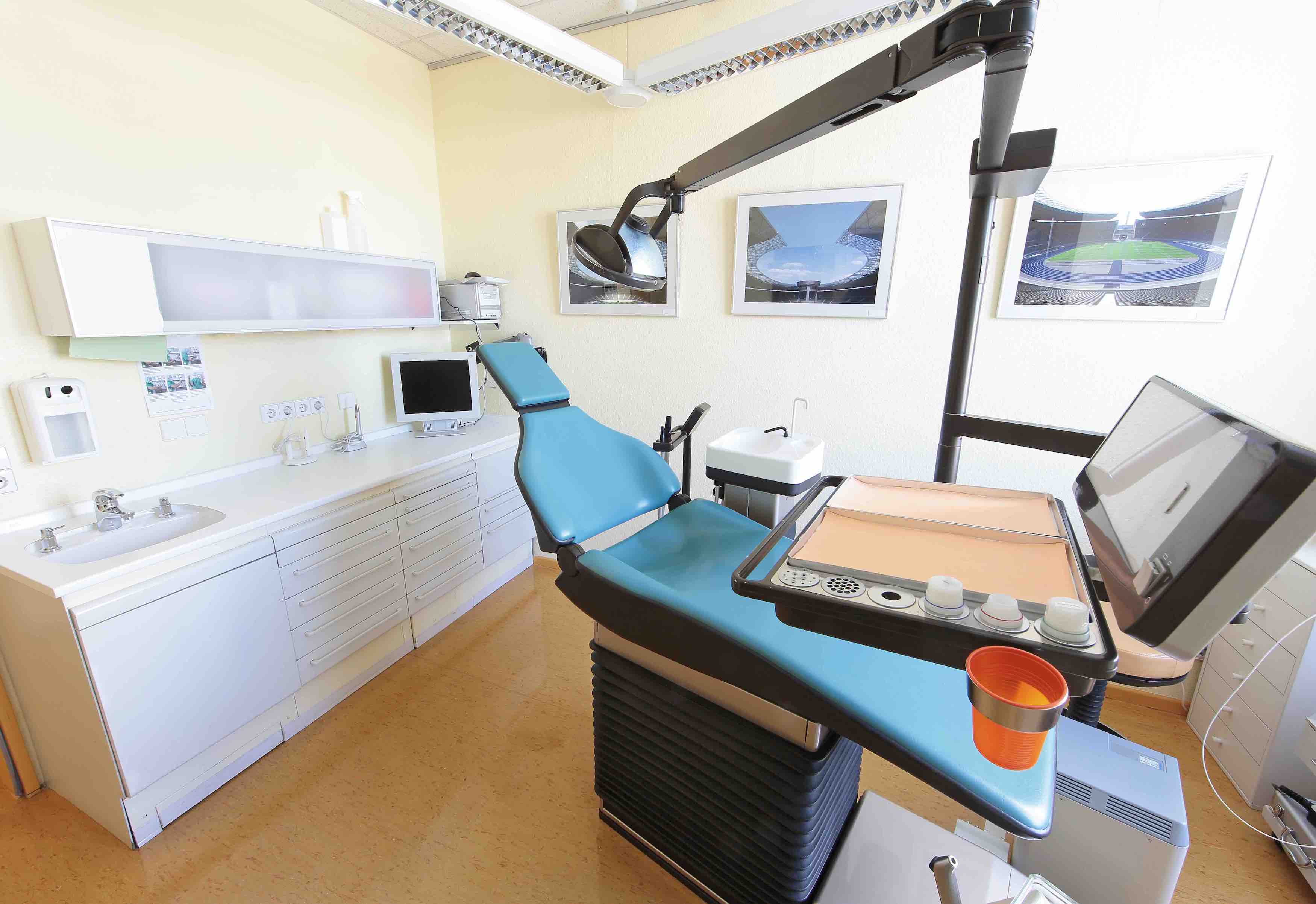 Biete Krankheits - und Urlaubsvertretung in Berlin