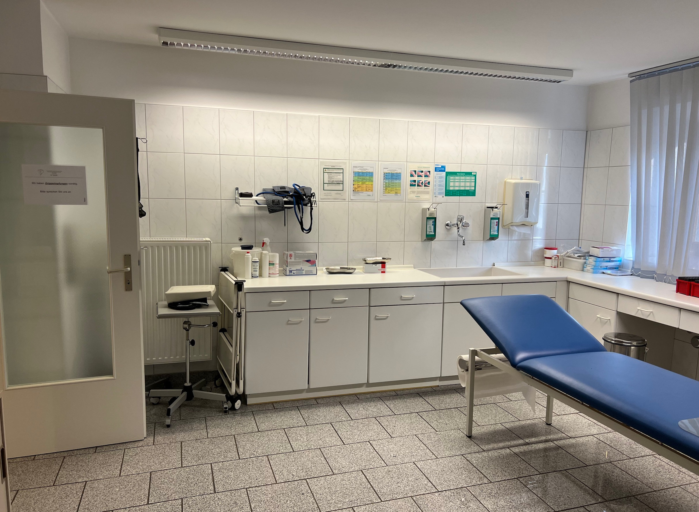 Biete Praxisvertretung - Hausarztpraxis - im Saarland