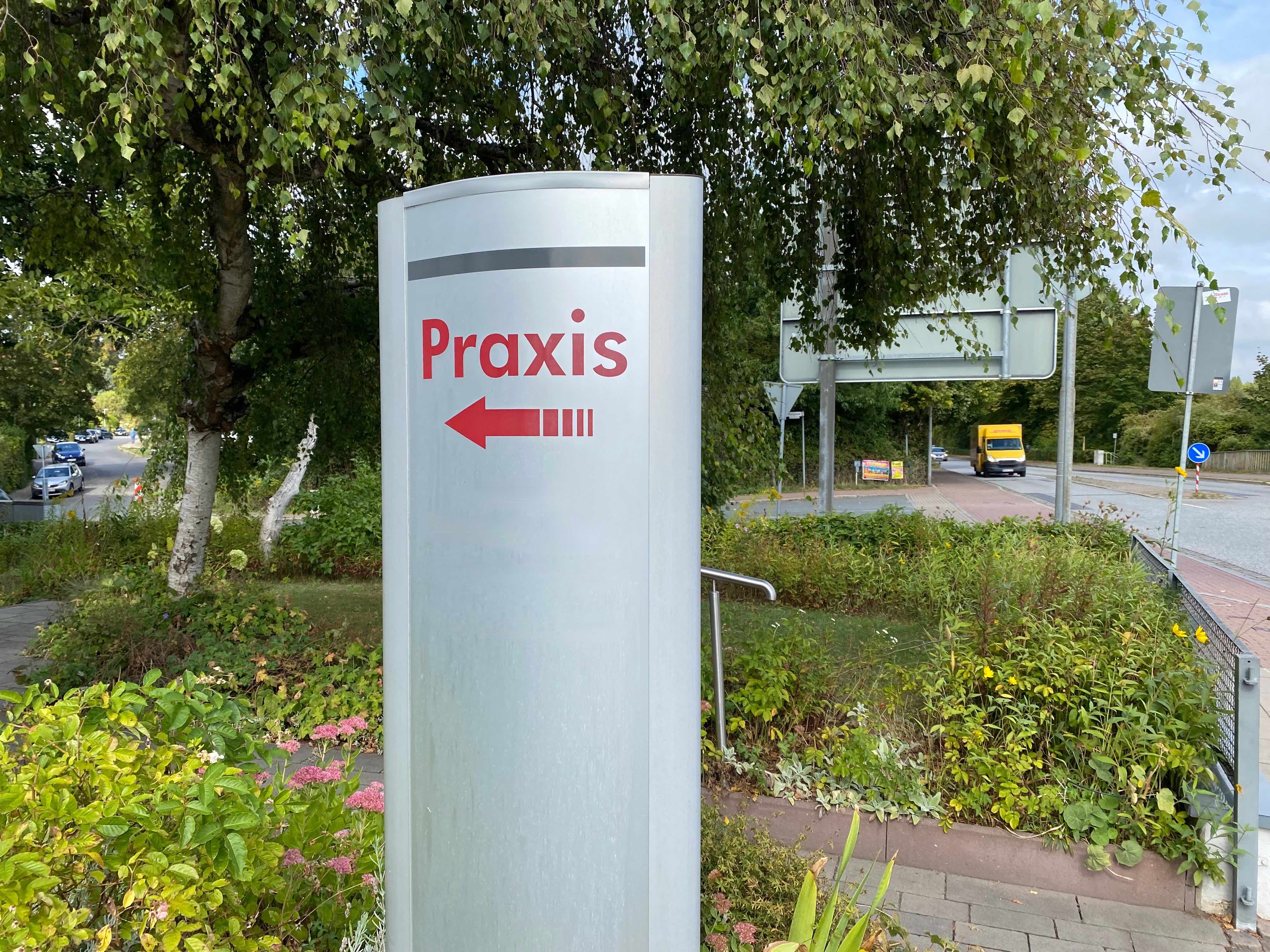 Erfahrener Allgemeinarzt als Praxivertreter