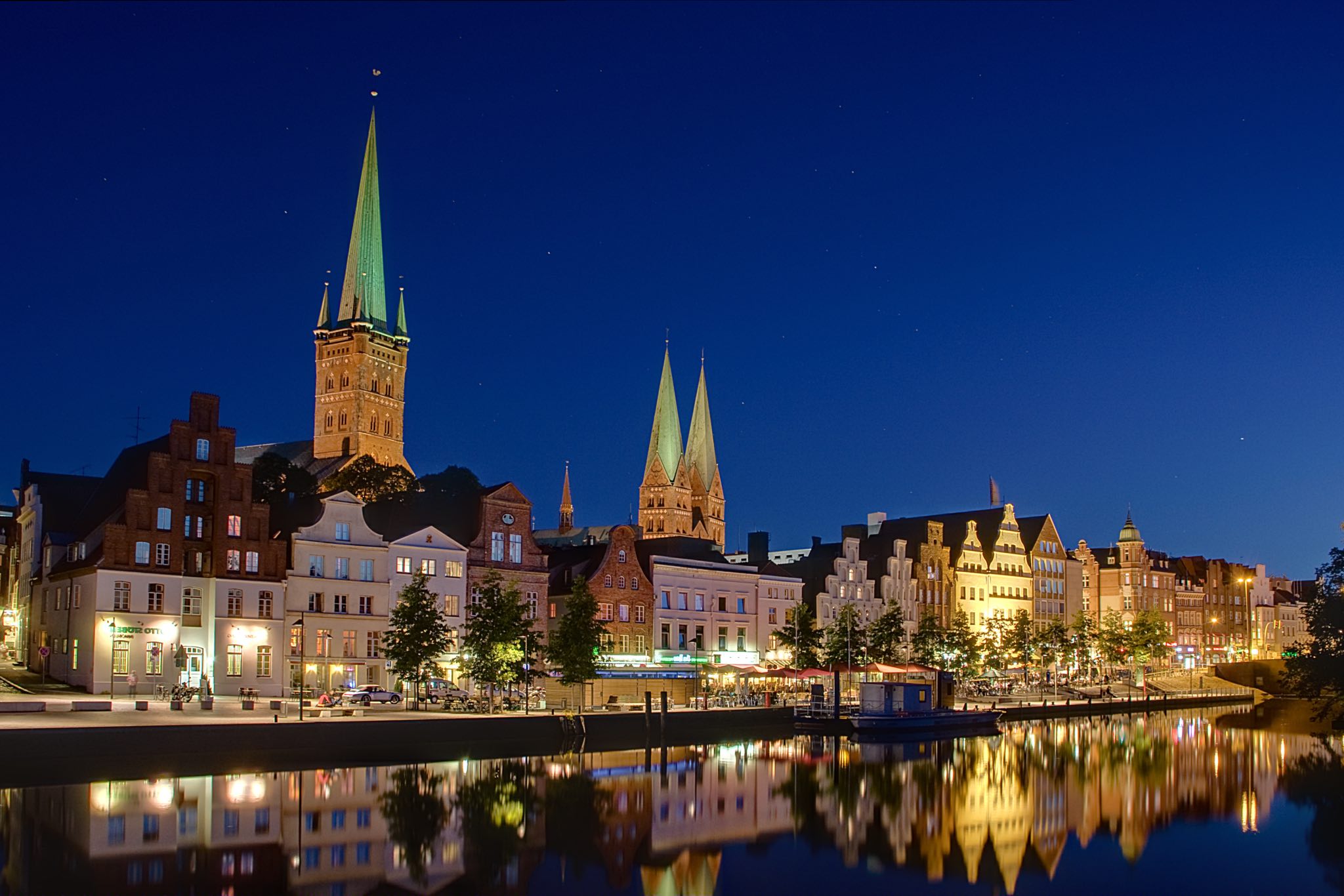 Fachärztin für Allgemeinmeidzin sucht Vollzeitstelle in GP oder MVZ